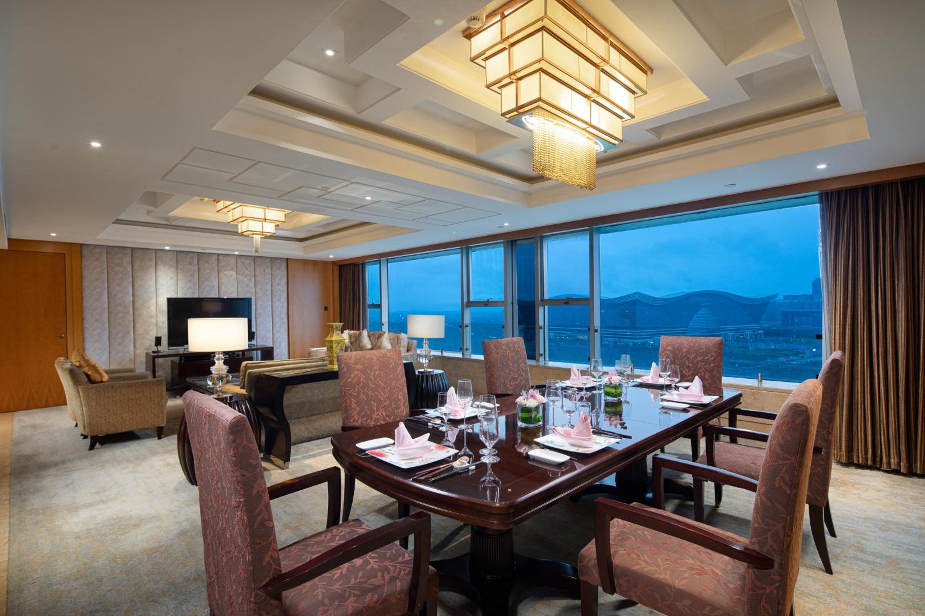 Vise Presidential Suite
