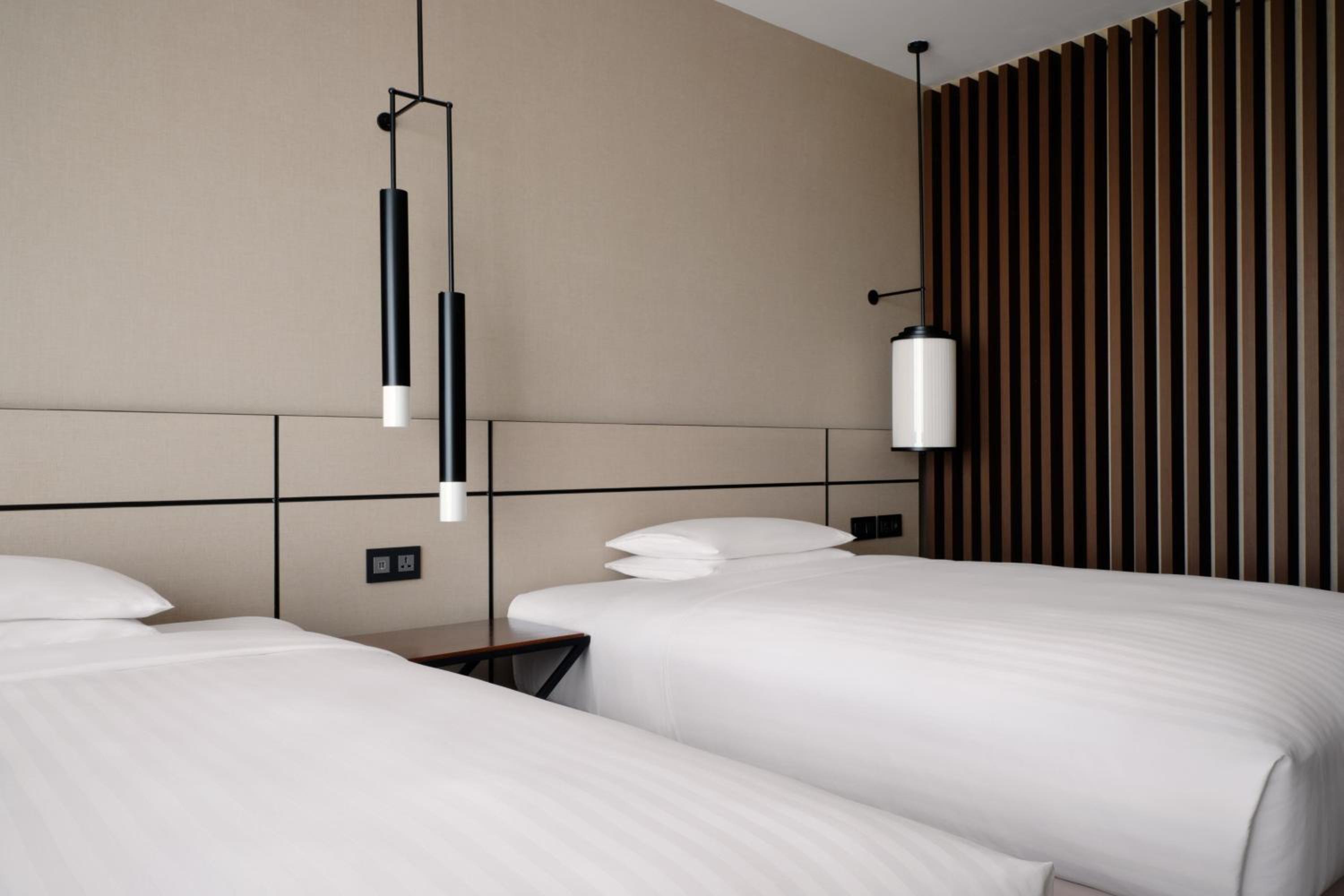 Deluxe Twin Room - Photo 2