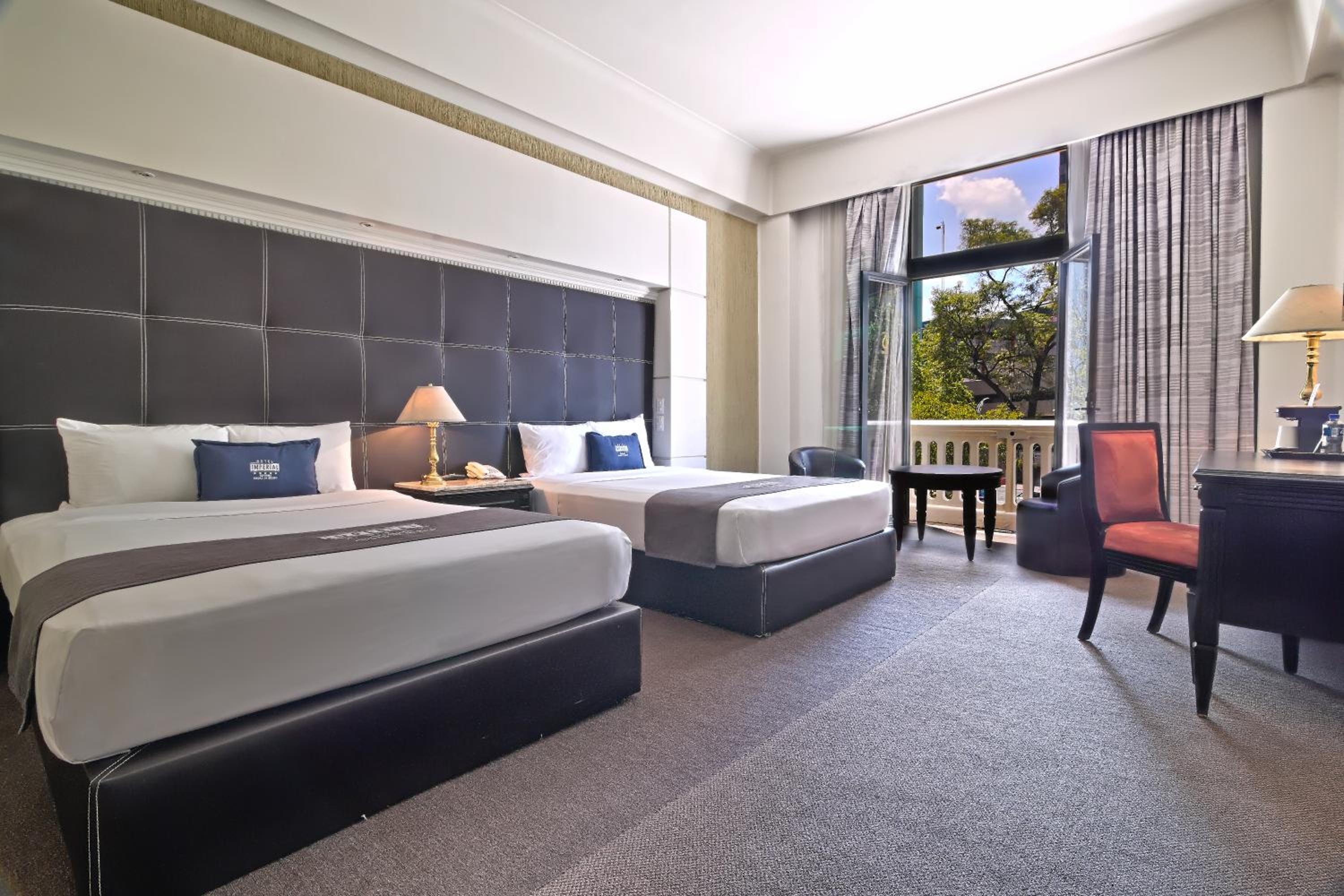 Deluxe Double Room with Two Double Beds - Photo 1