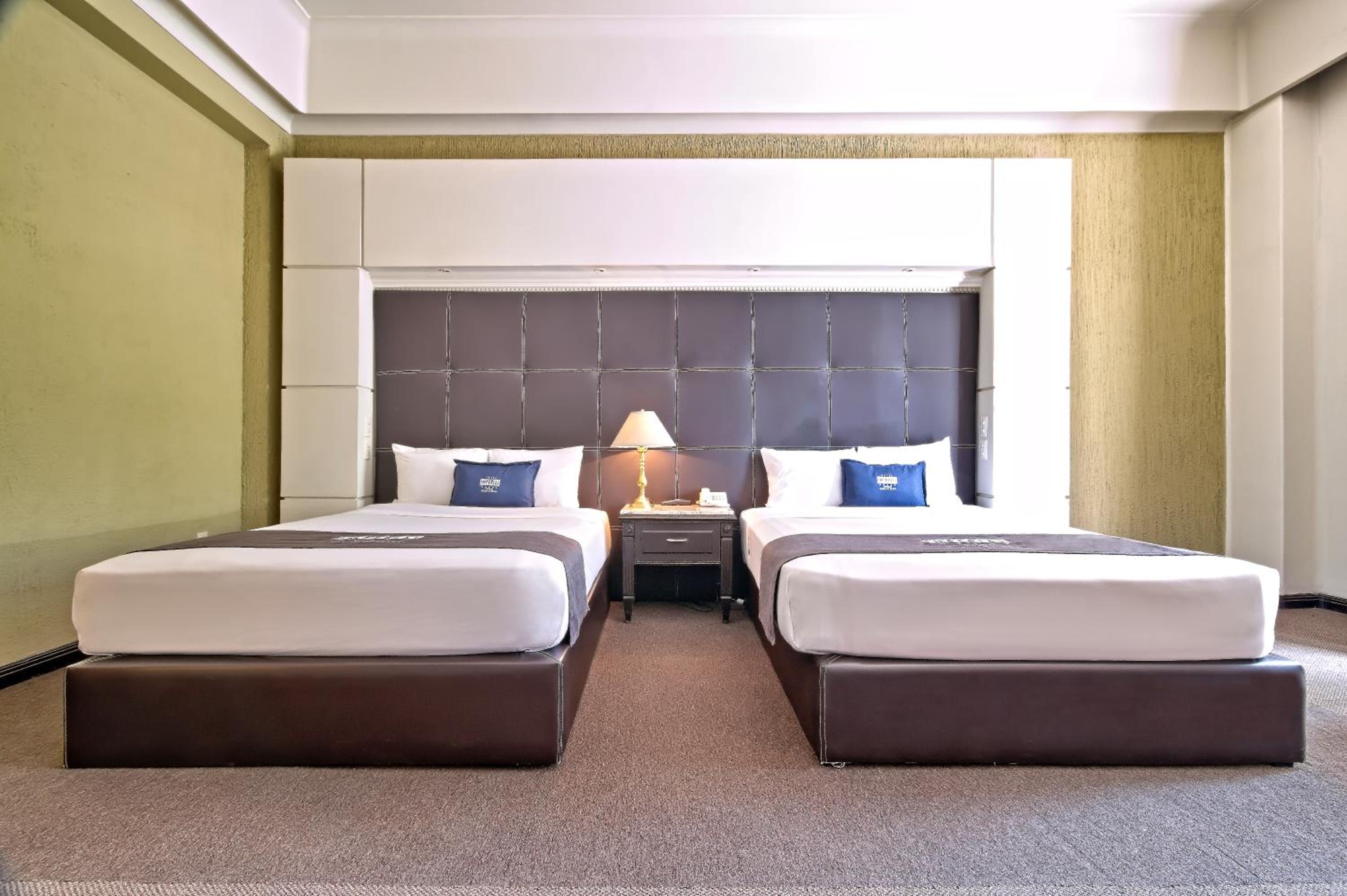 Deluxe Double Room with Two Double Beds - Photo 2