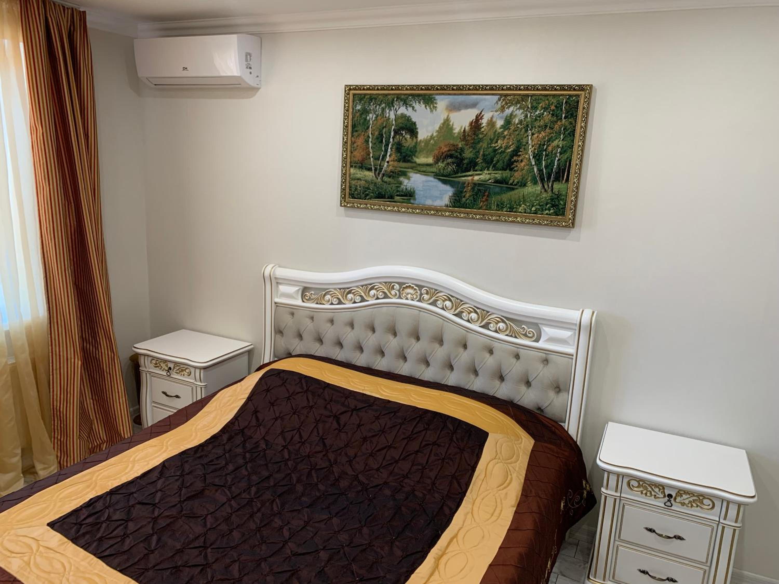 King Suite with Balcony photo 3