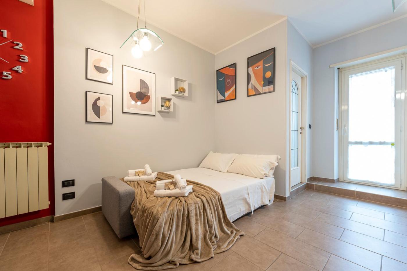 One-Bedroom Apartment