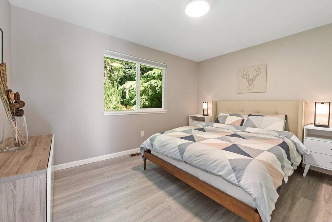 Four-Bedroom House photo 2