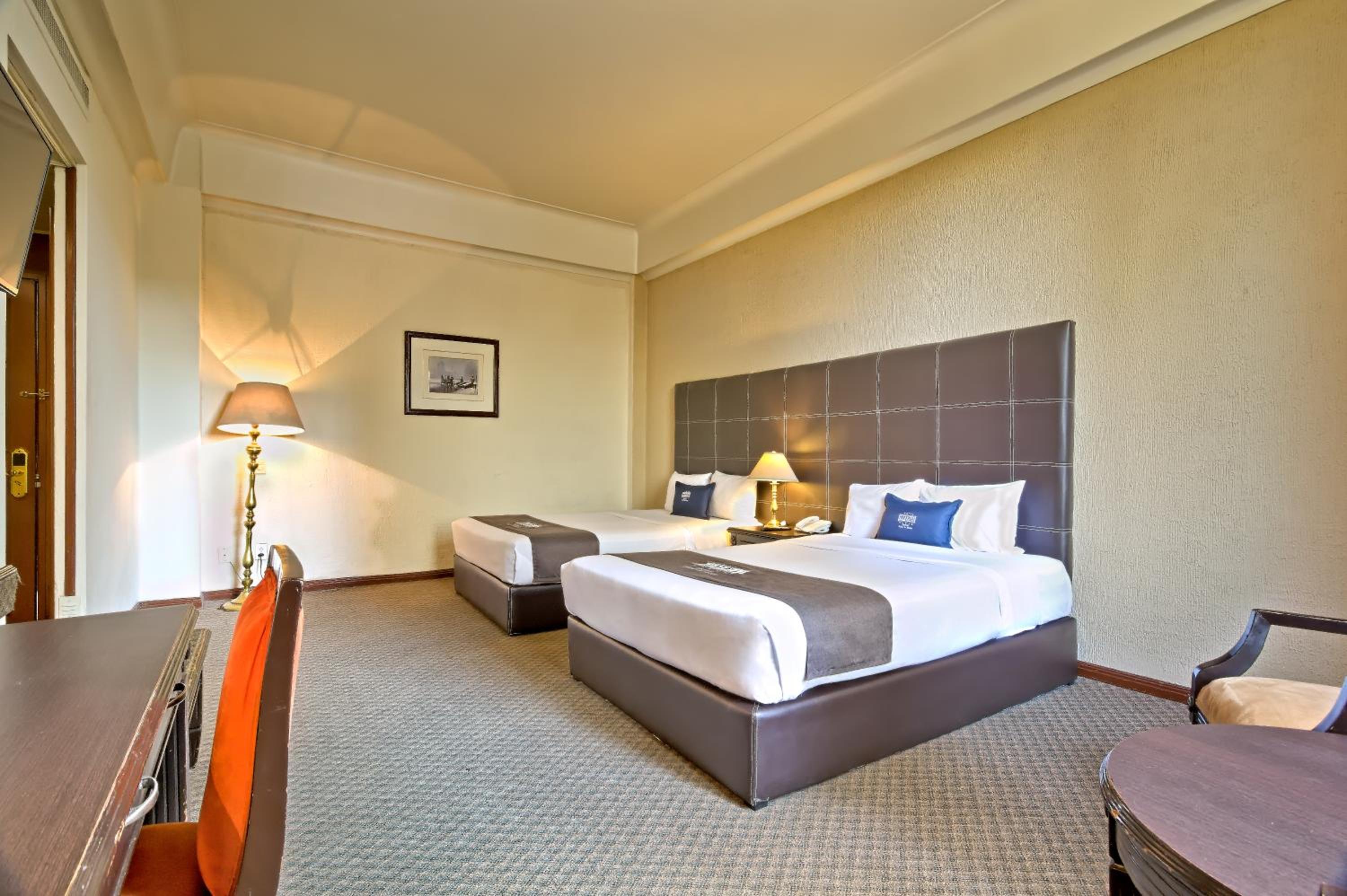 Standard Double Room with Two Double Beds - Photo 2
