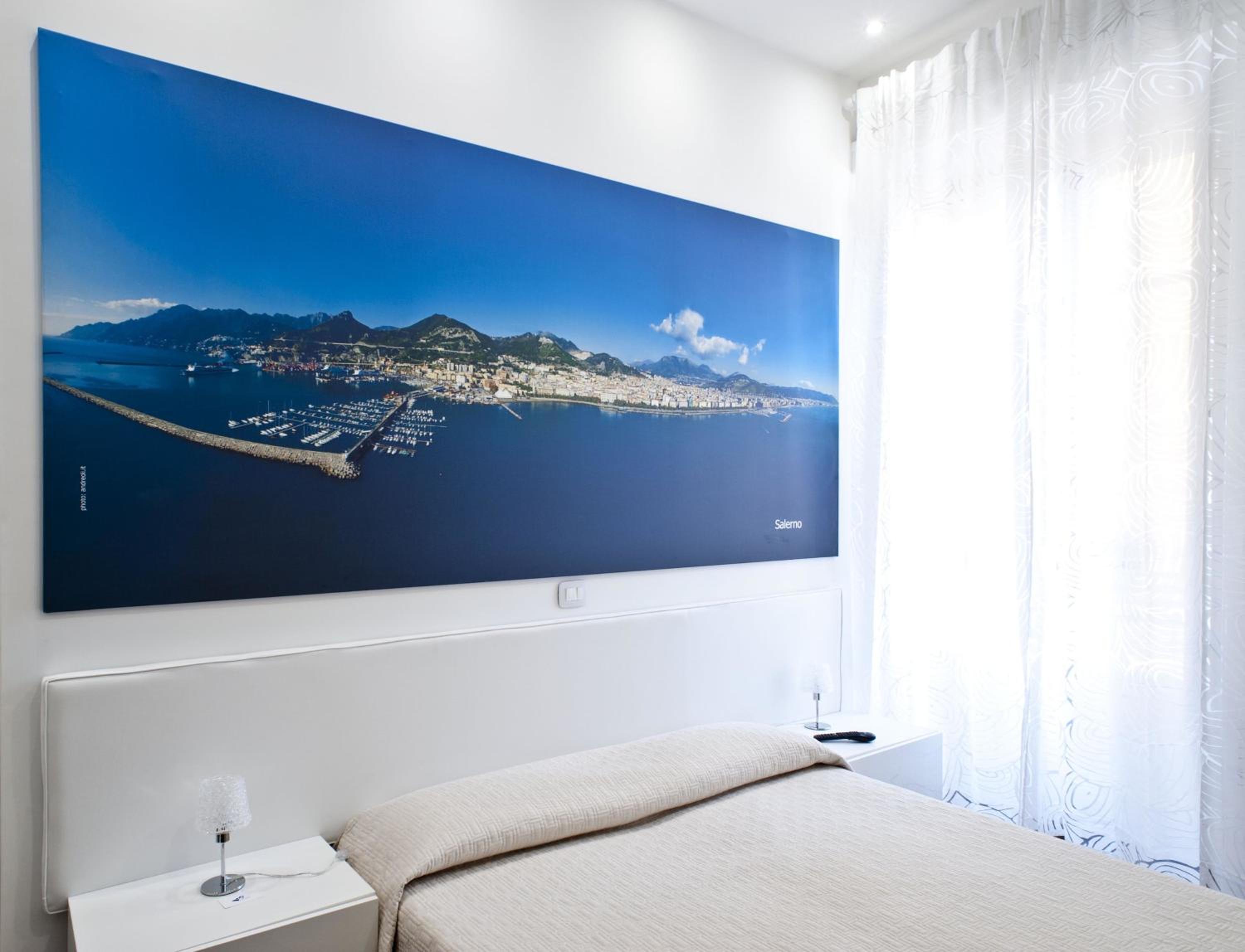 Large Double or Twin Room with Balcony photo 3