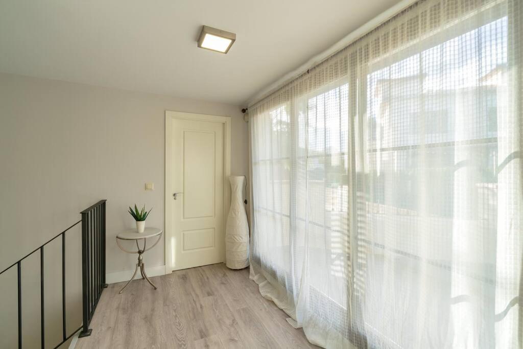 Three-Bedroom Villa photo 3