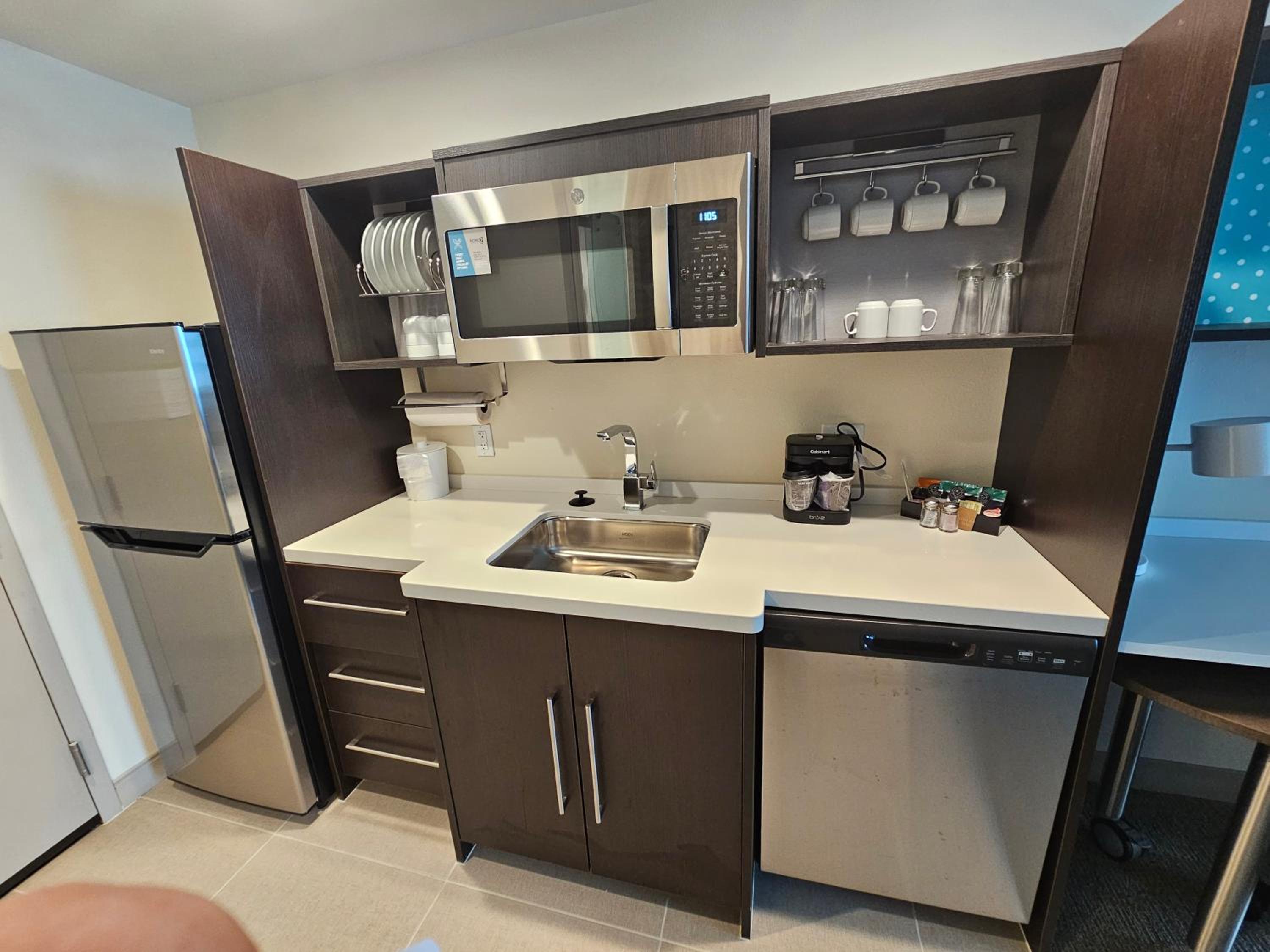 King Studio Suite - Photo 7