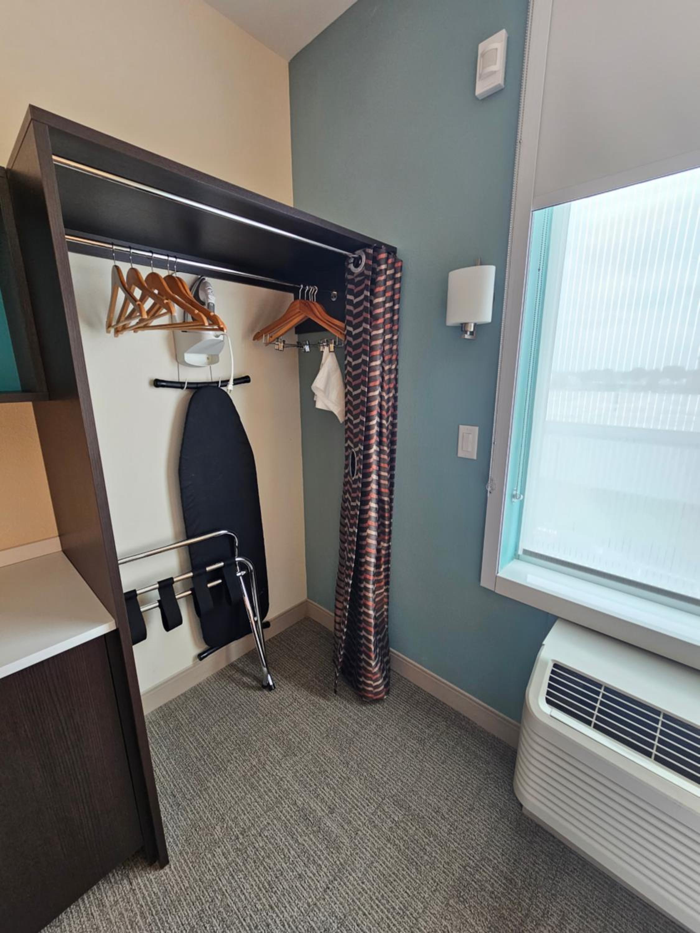 King Studio Suite - Photo 4