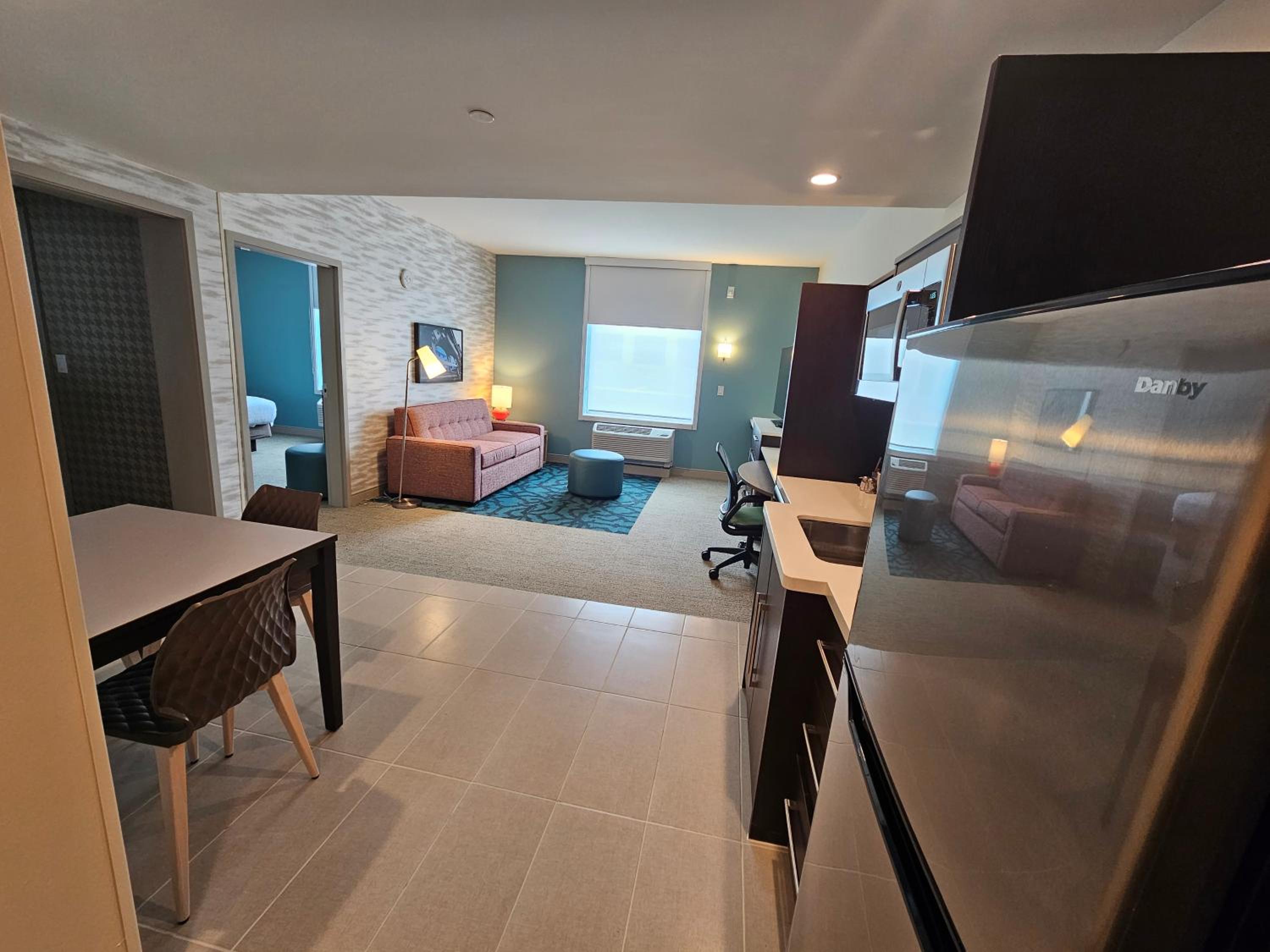 One-Bedroom King Suite - Photo 5