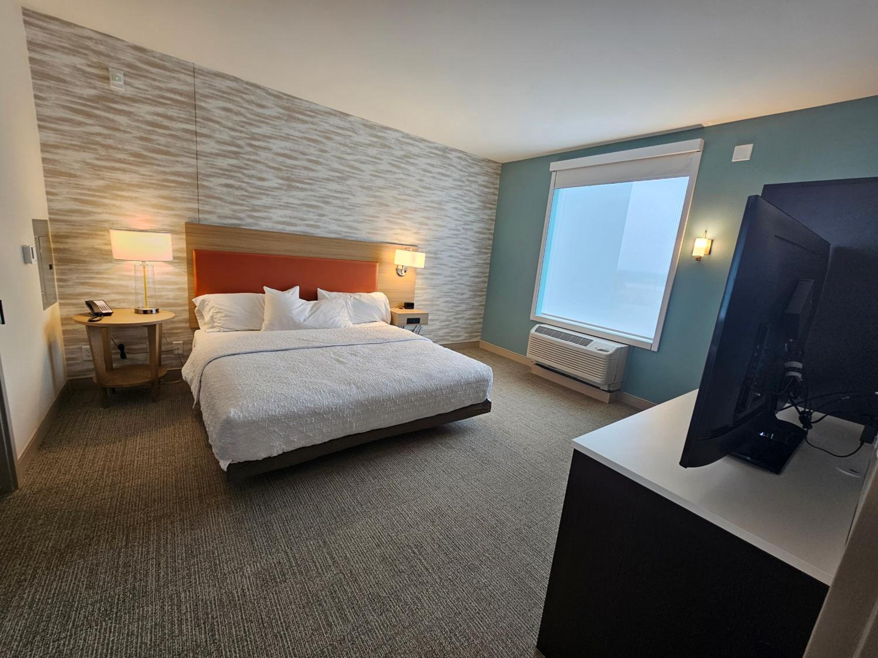 King Suite with Roll-In Shower - Mobility Accessible  - Photo 2