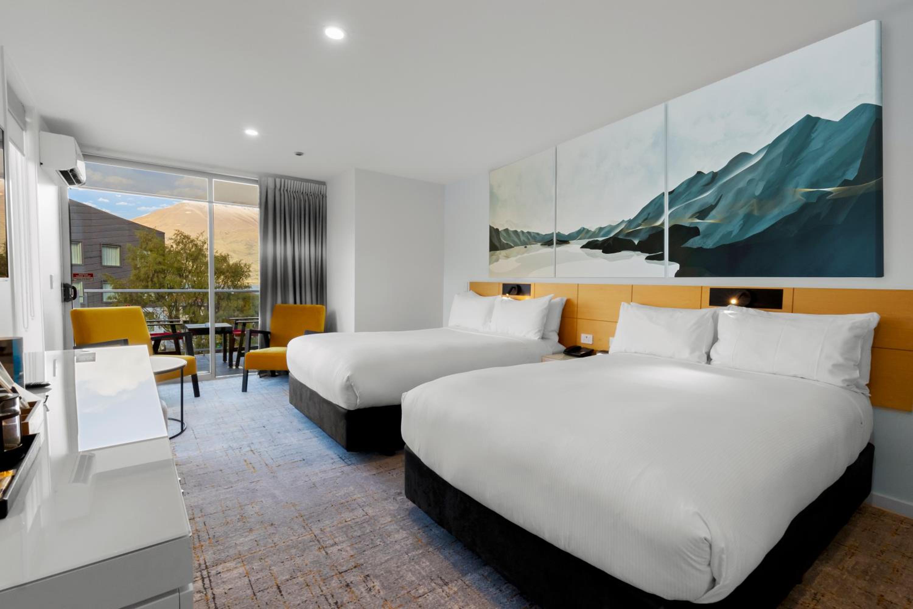 Two-Bedroom Apartment – Mountain View