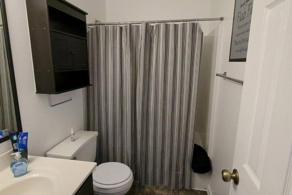 Three-Bedroom House photo 3