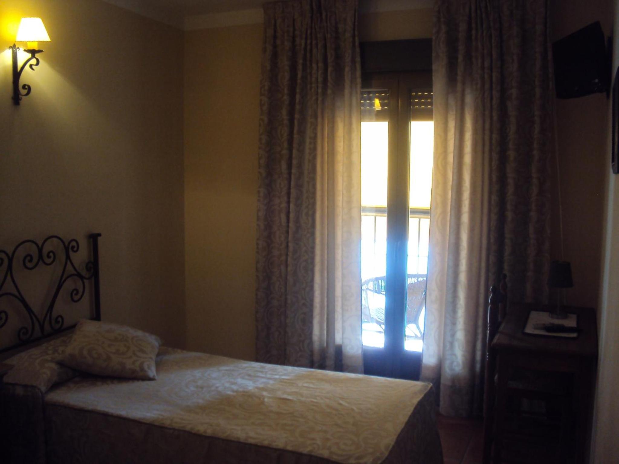 Single Room photo 2