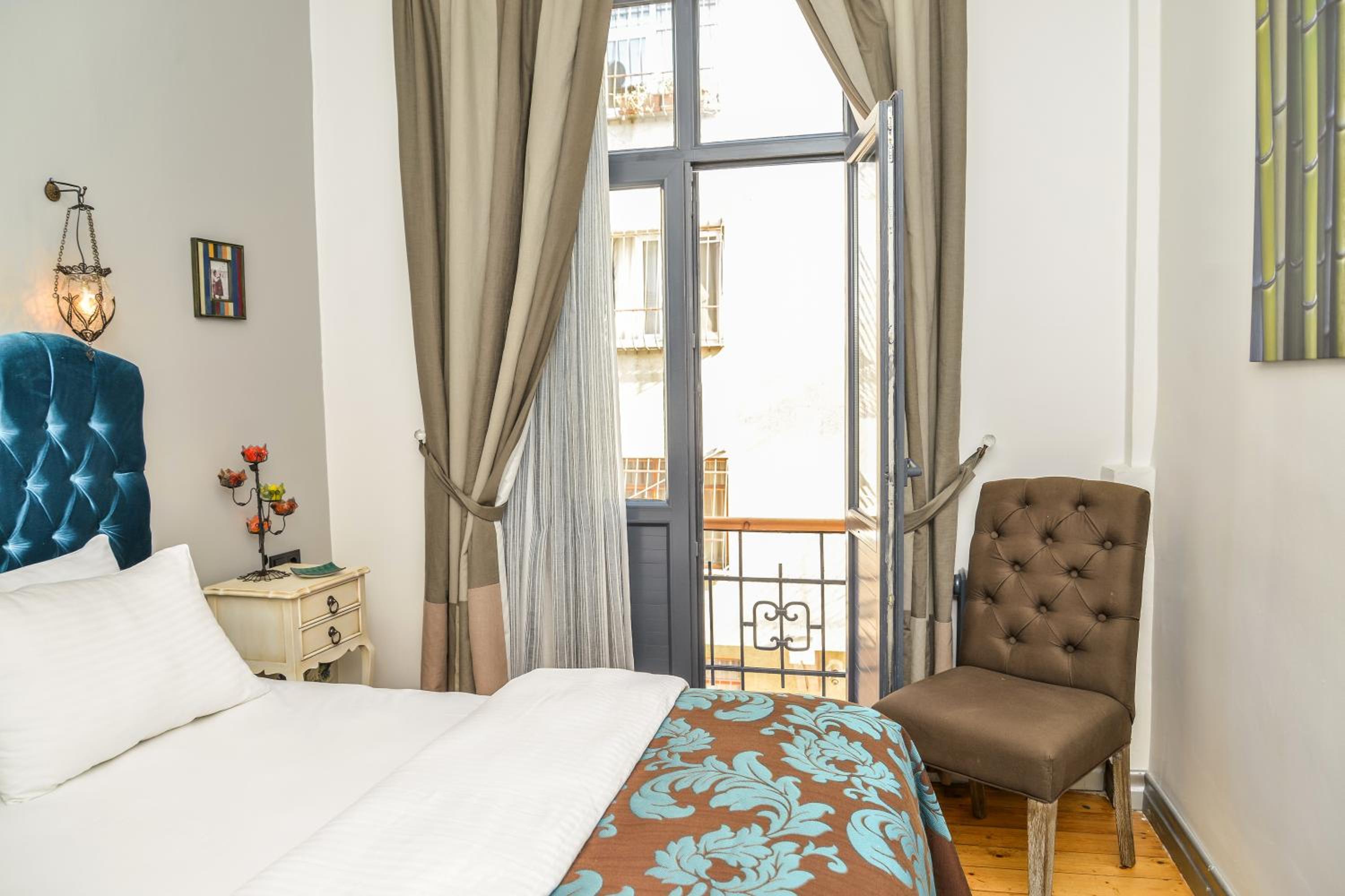 Two-Bedroom Apartment With Turkish Bath photo 2