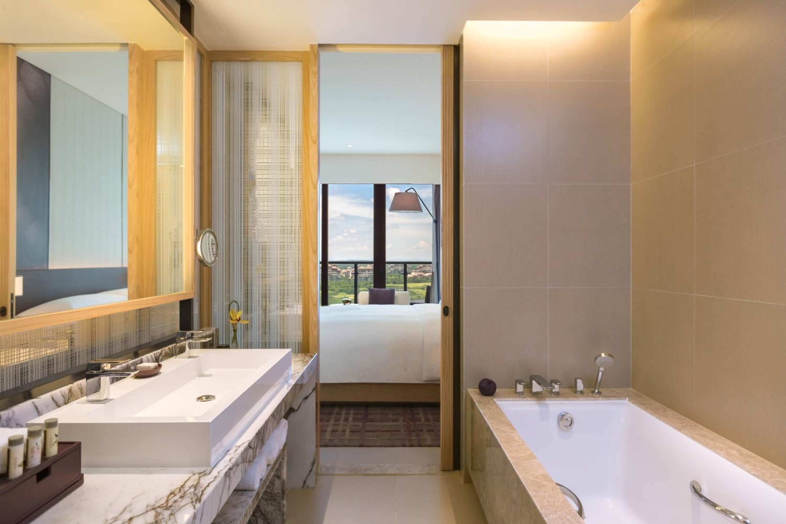 Club Golf View Room, Club lounge access, Guest room, 1 King photo 2