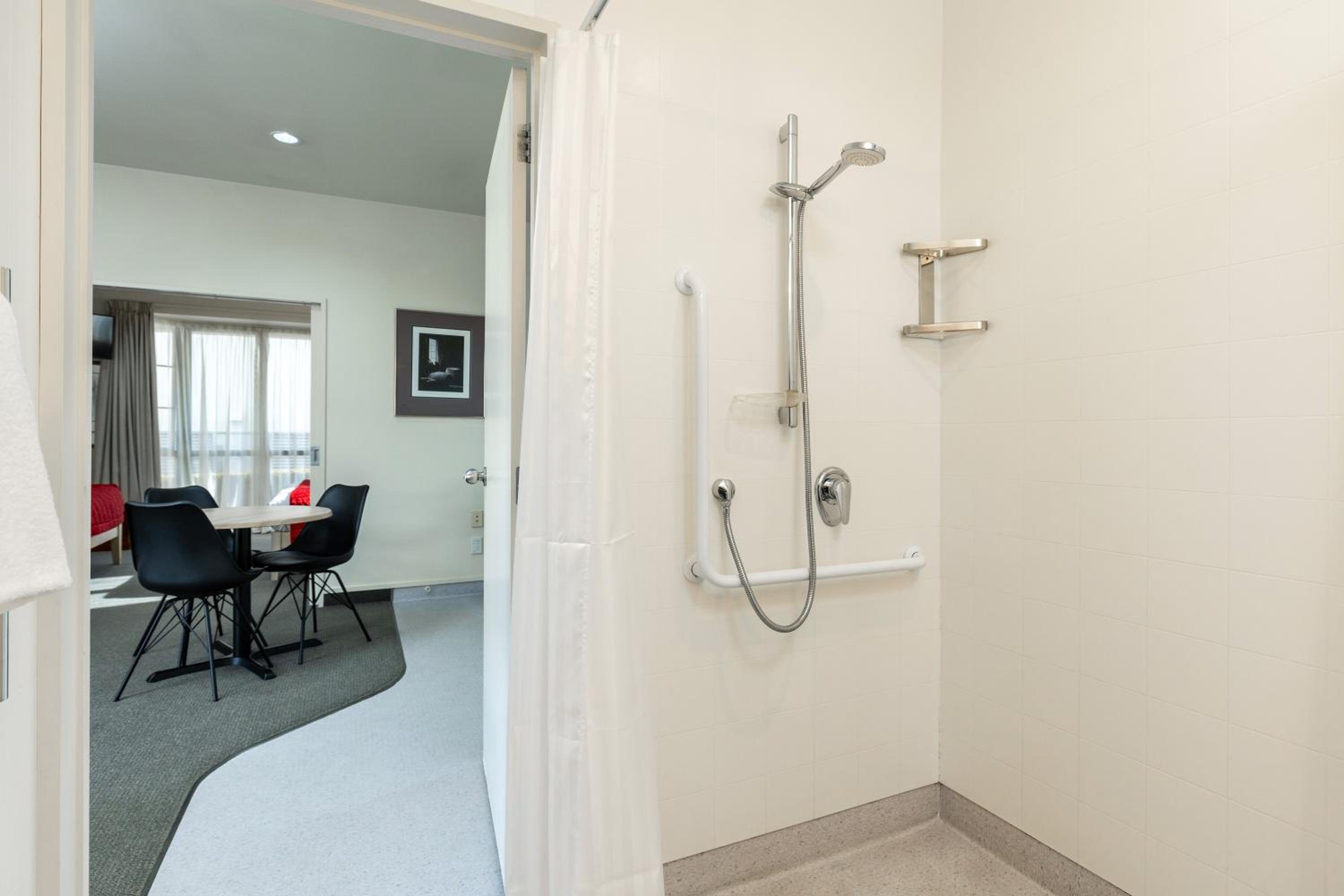 Triple Room - Disability Access photo 3