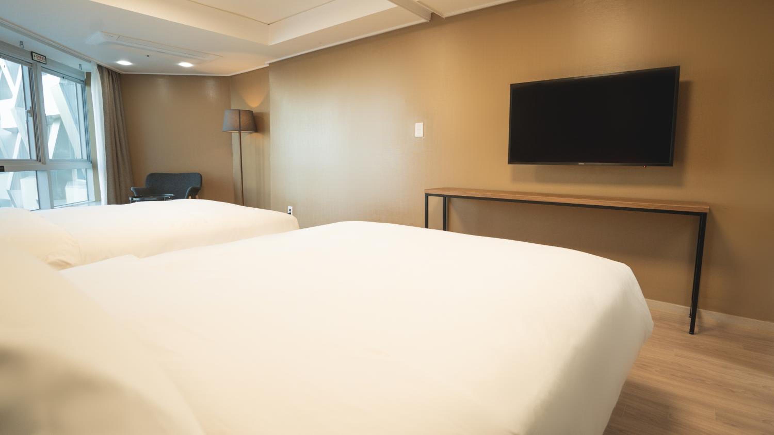 Deluxe Family Twin Room - Photo 4