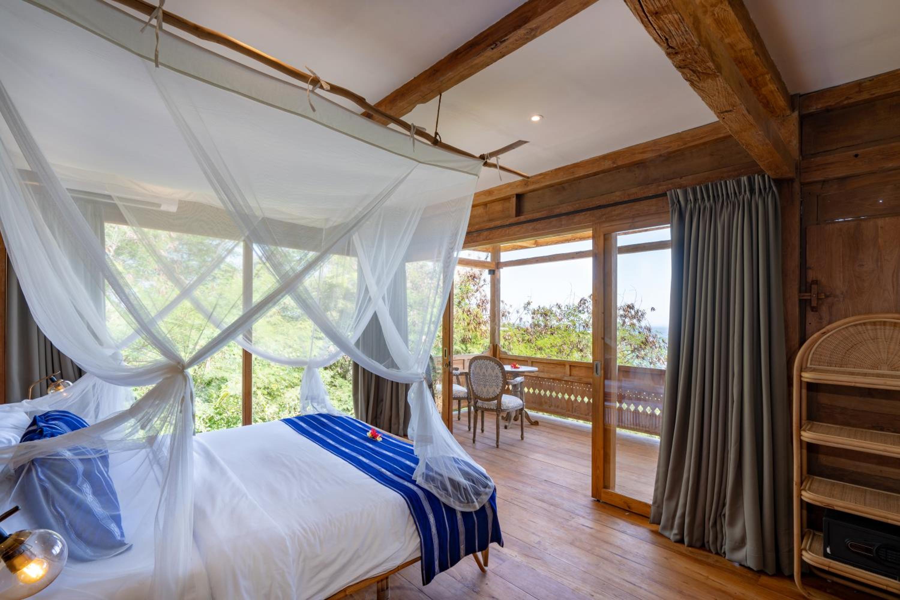 Island Double Room - Upper Floor