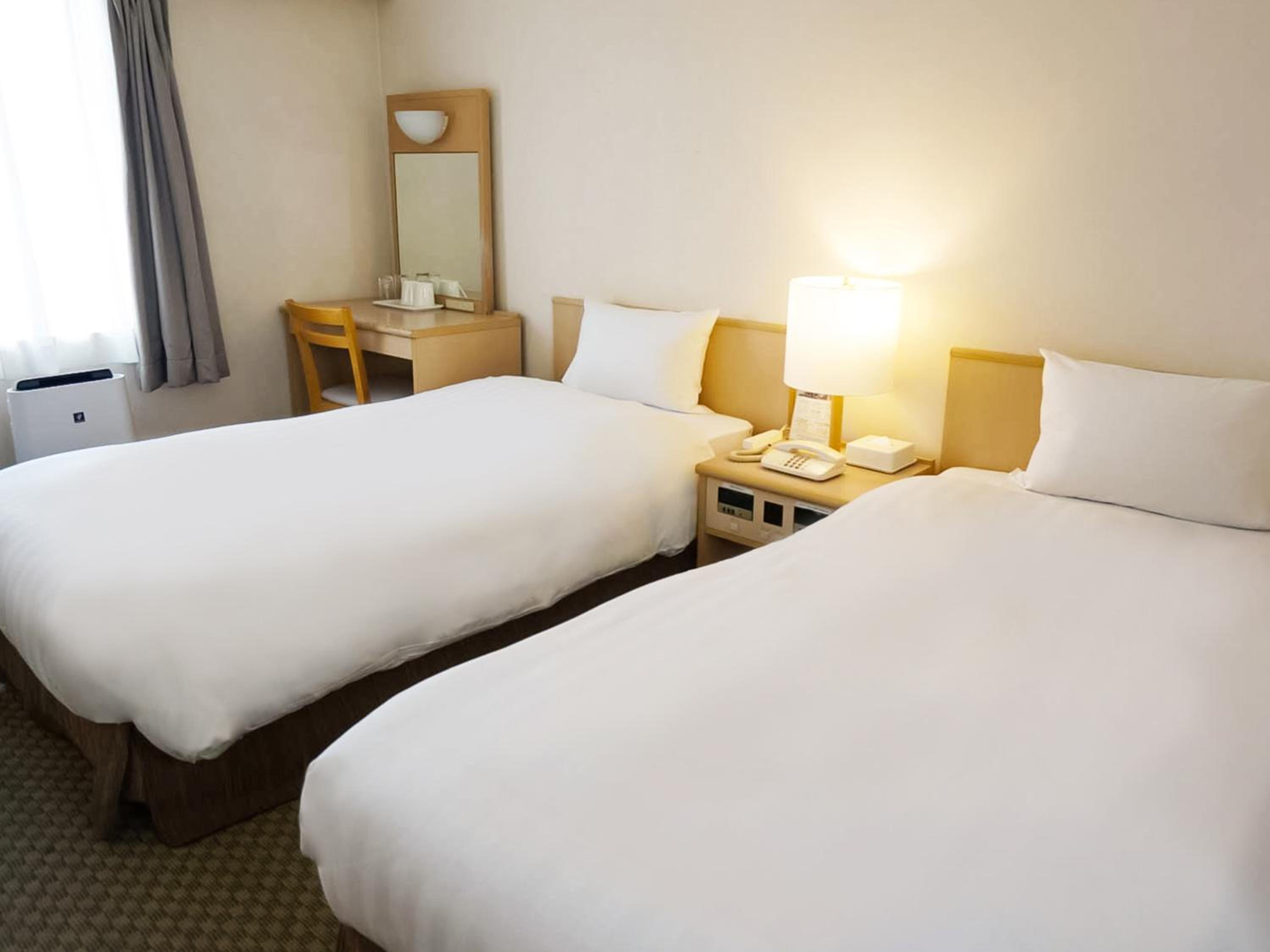 Twin Room - Non-Smoking - Photo 6