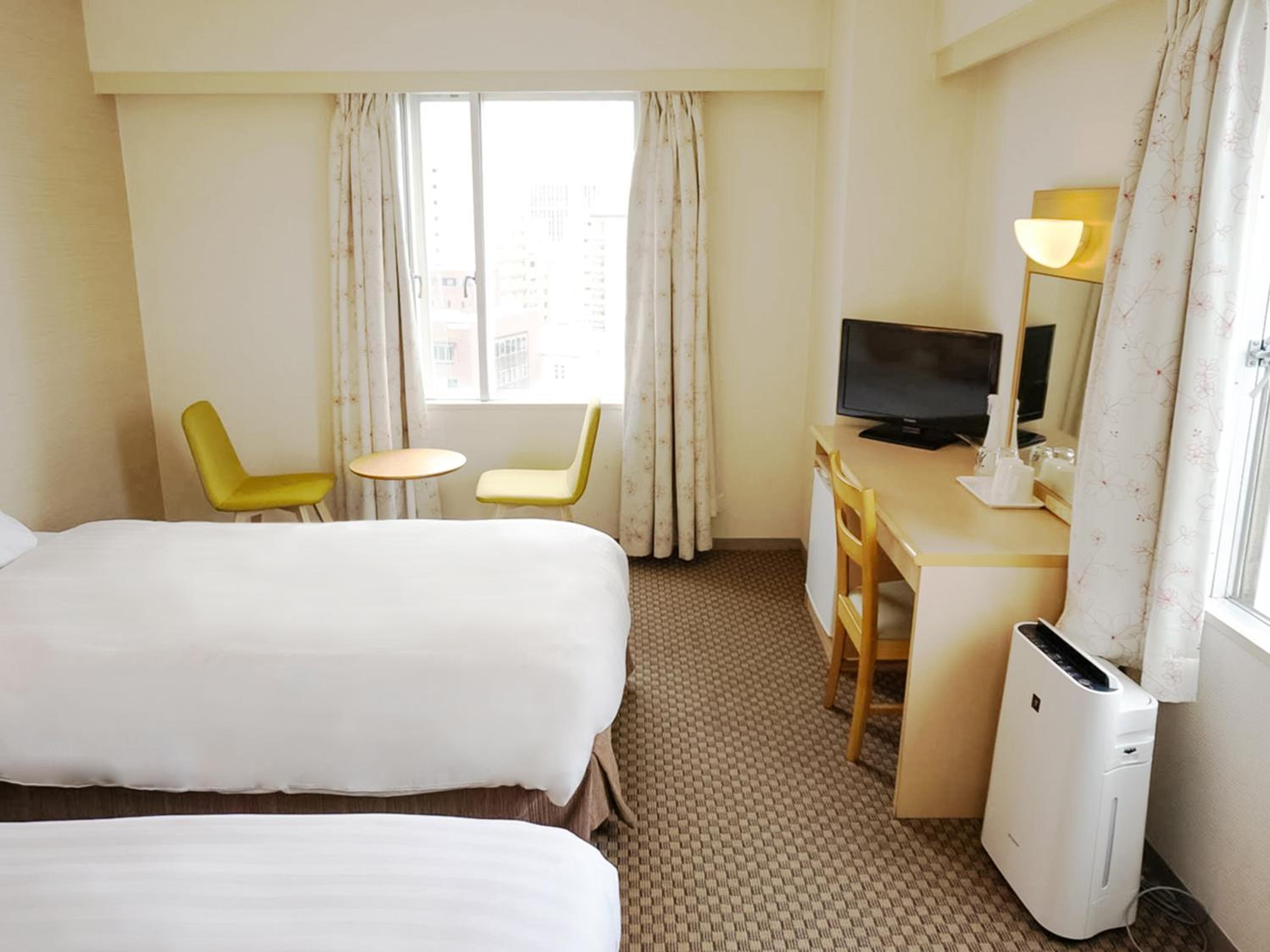 Twin Room - Non-Smoking - Photo 5