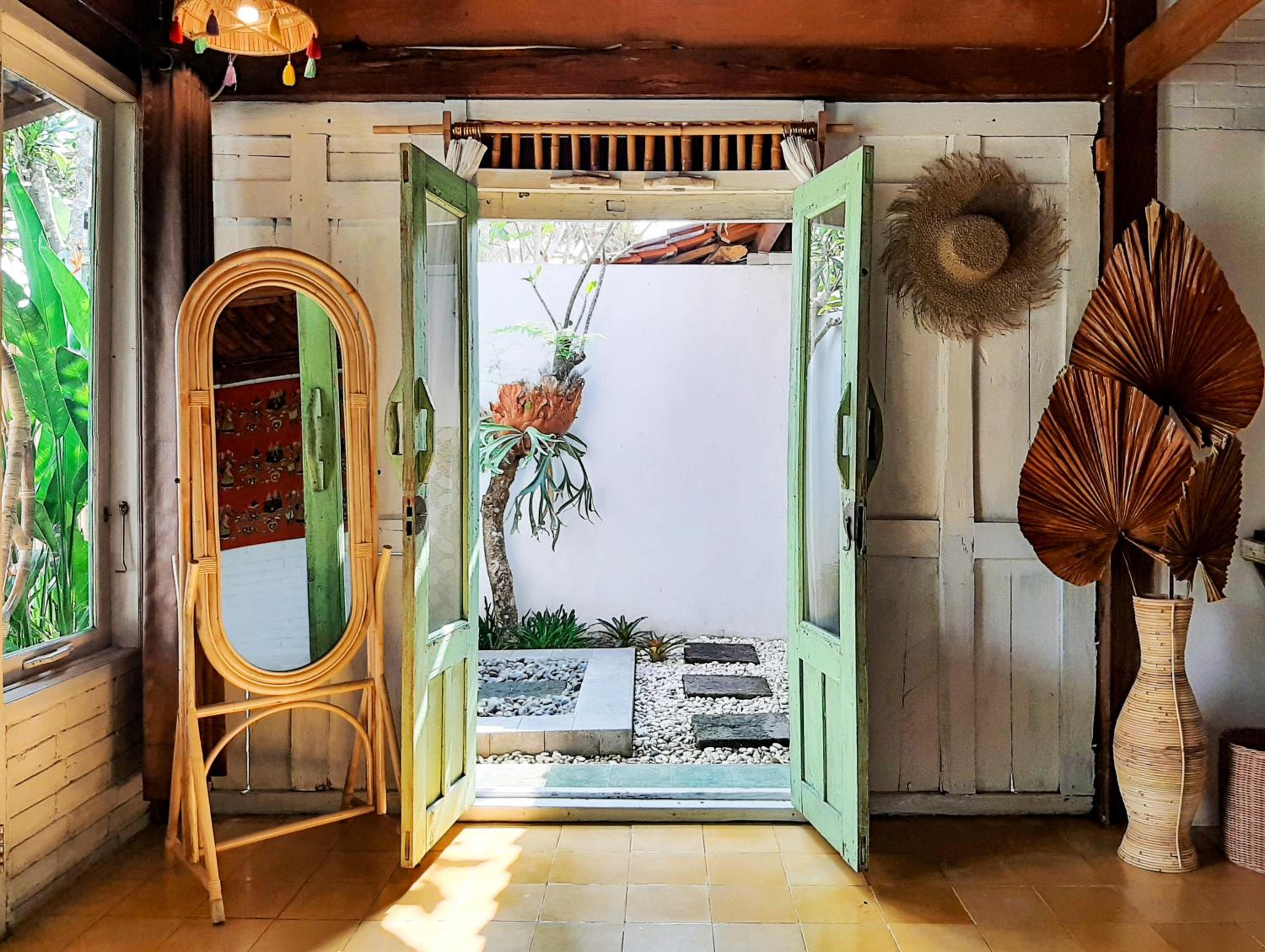 One-Bedroom Bungalow - Photo 13