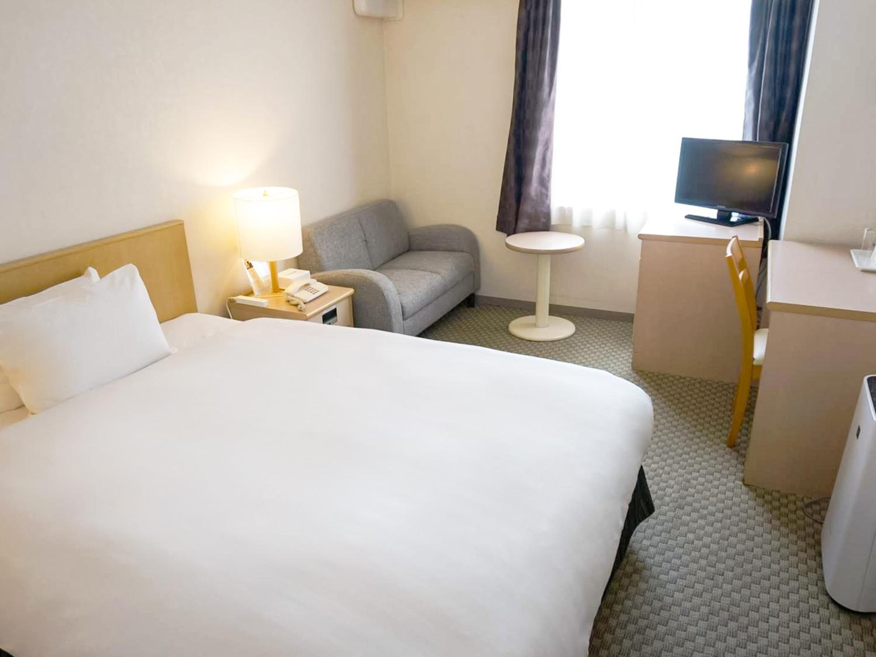 Moderate Double Room - Non-Smoking  - Photo 7