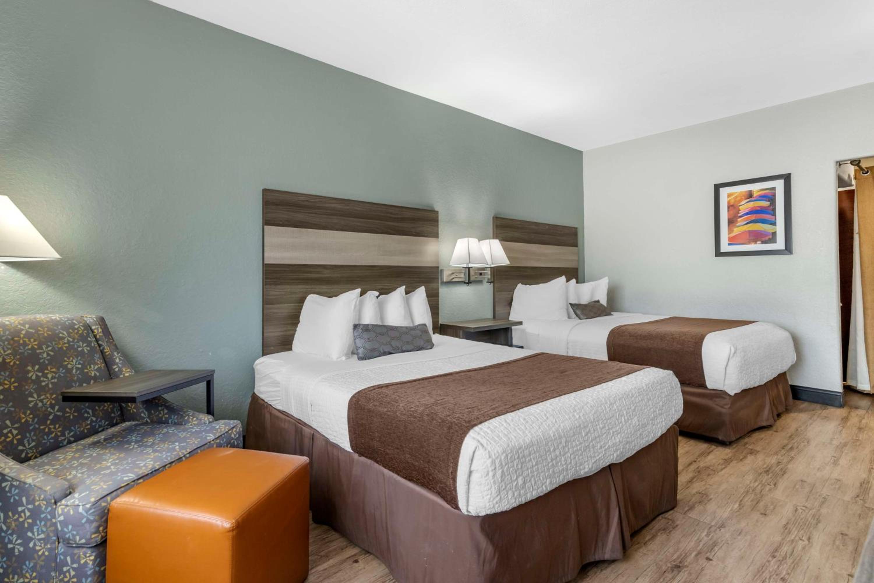 Queen Room with Two Queen Beds - Disability Access/Bath Tub photo 1