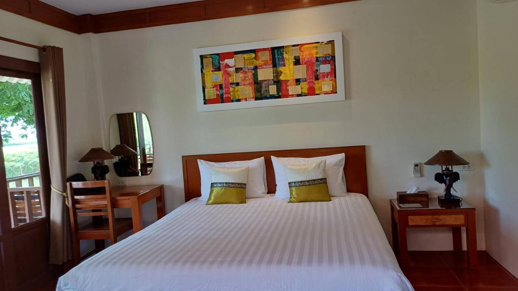 Deluxe Double or Twin Room photo 3
