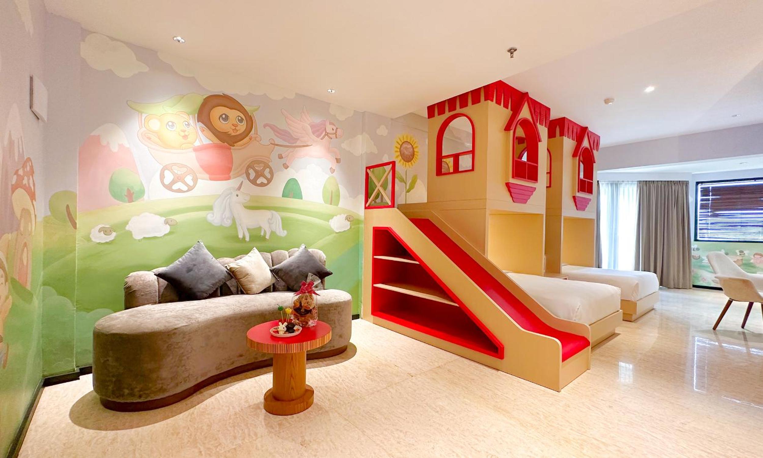 Family Room Thematic