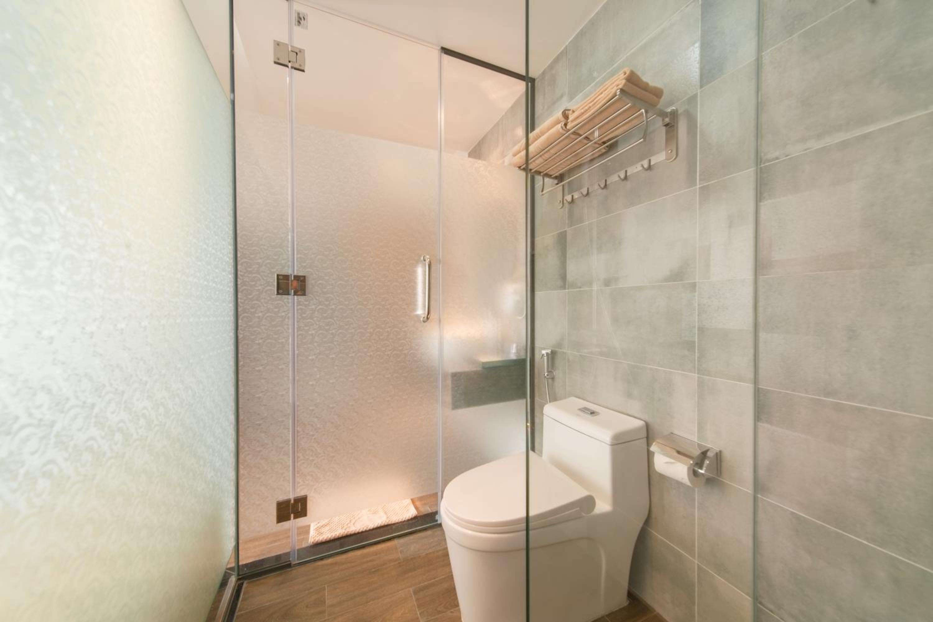 Suite - Photo 8