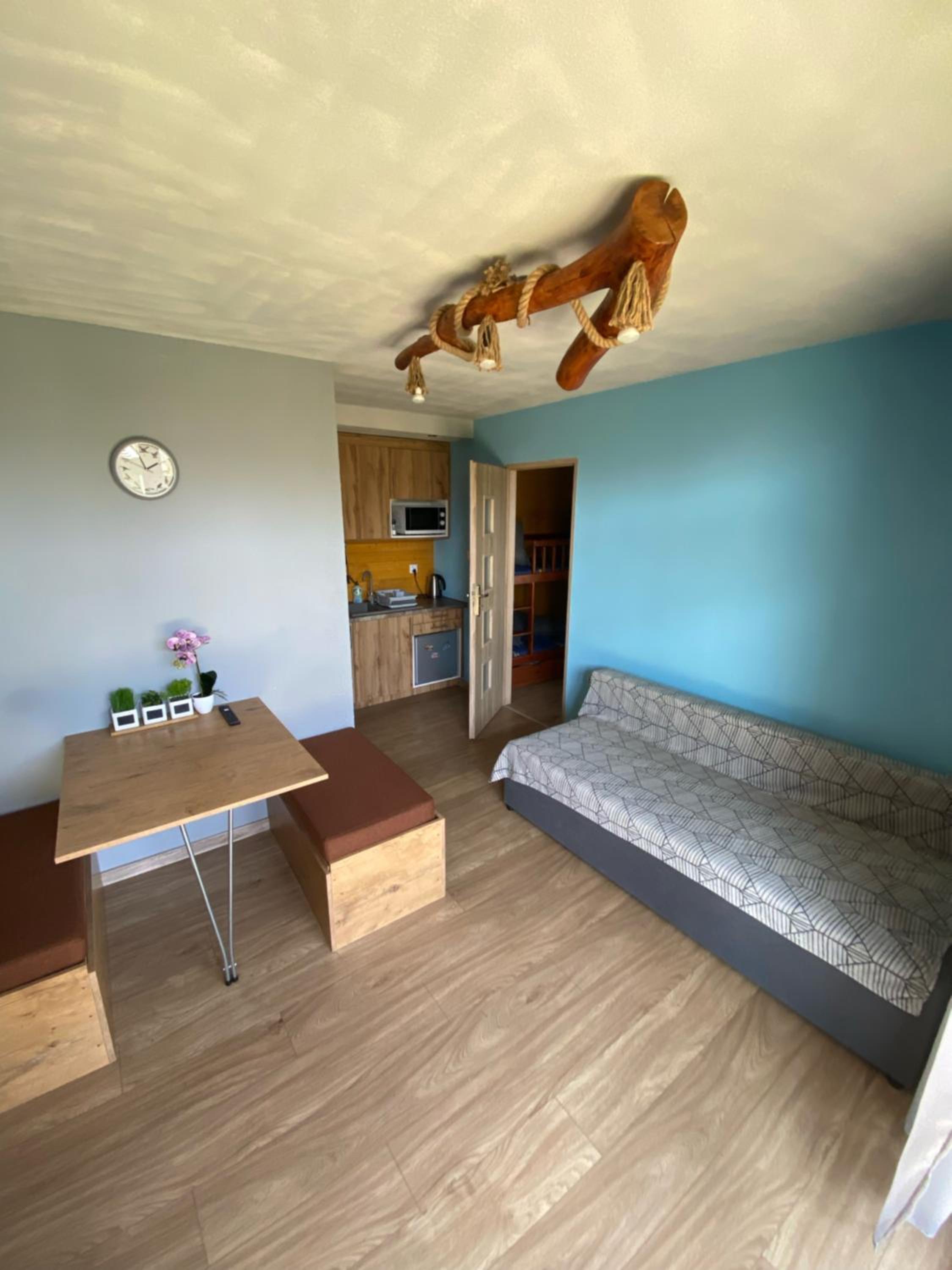 One-Bedroom Apartment - Photo 4