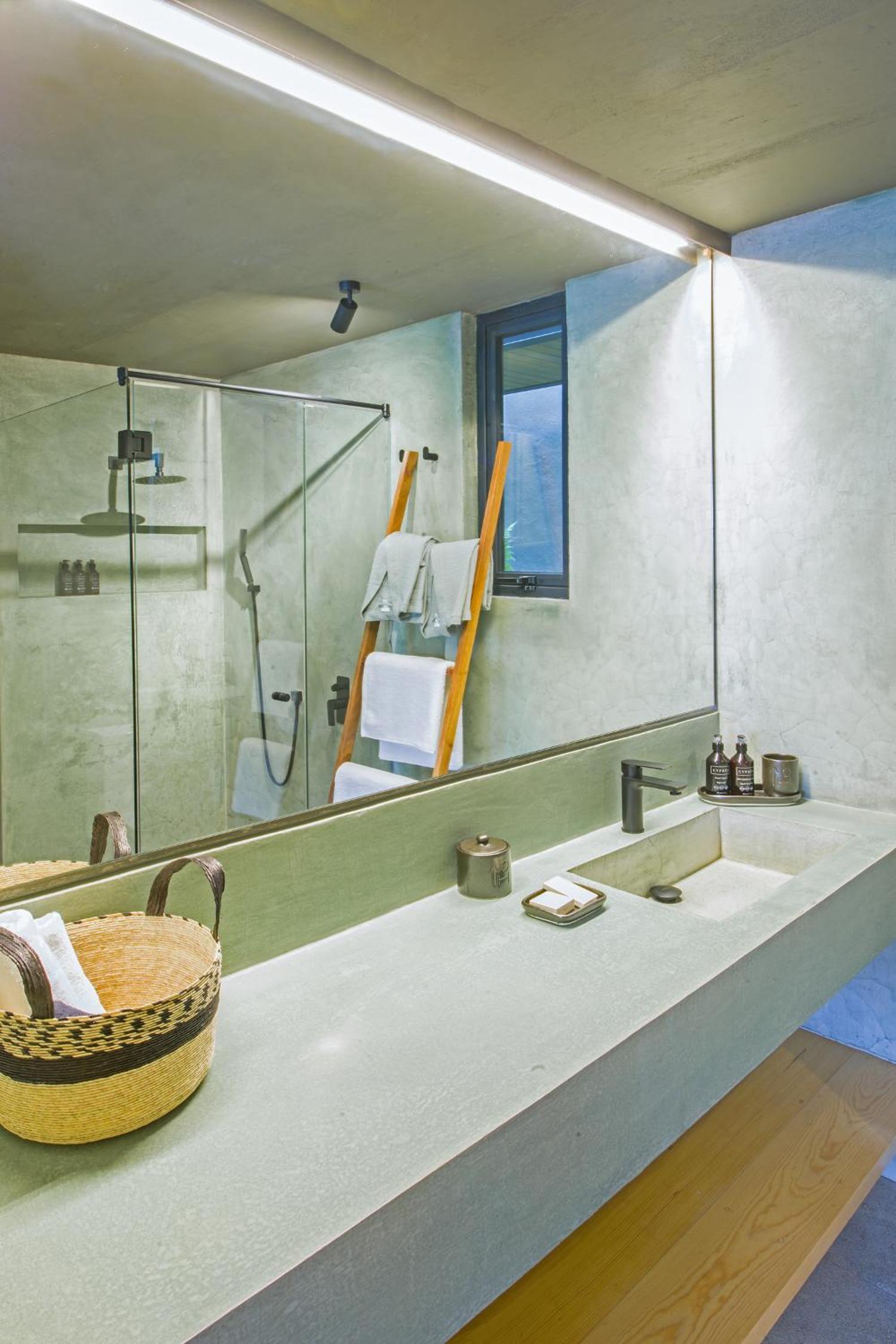 Twin Room with Pool View - Photo 5