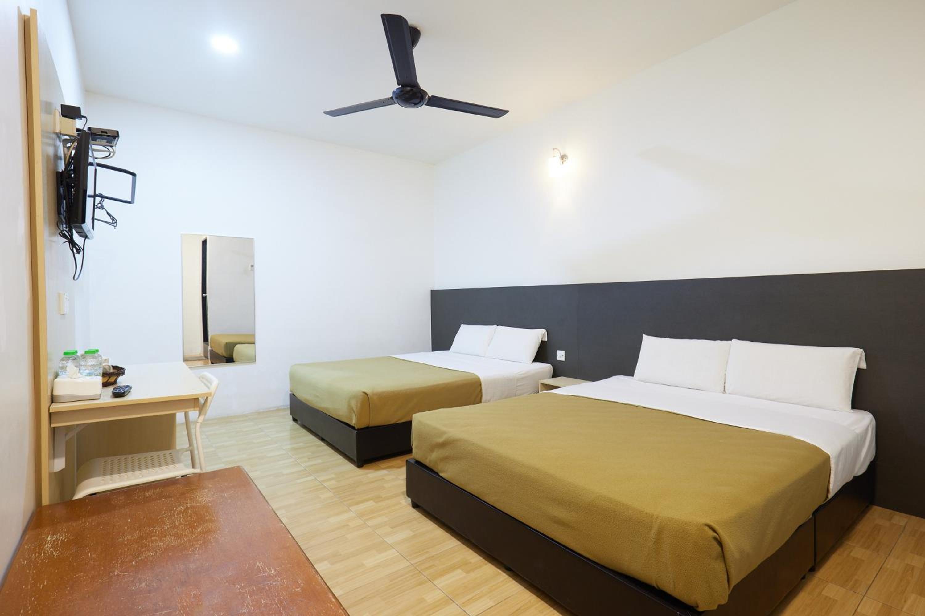 Deluxe Family Room
