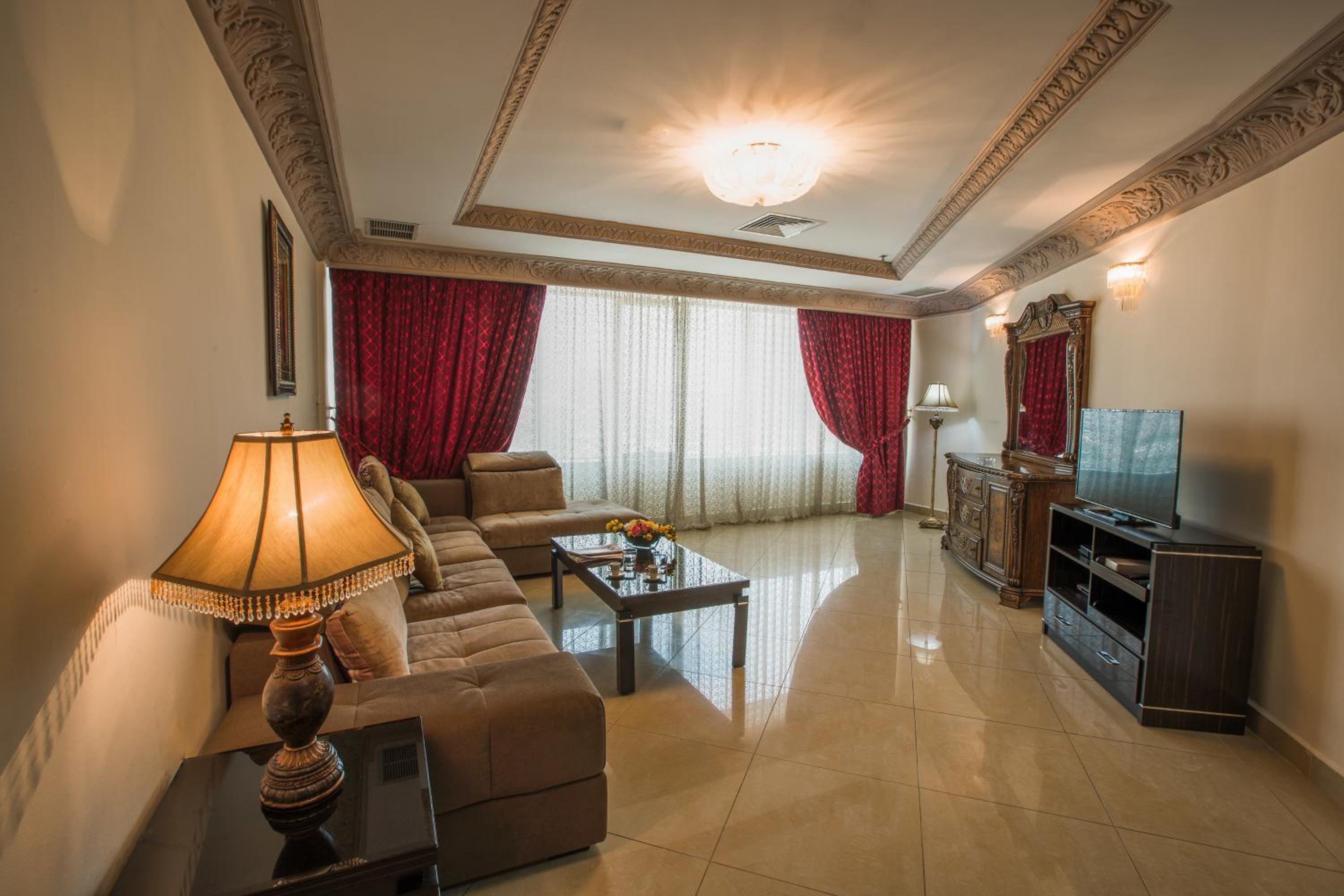 Royal Suite - Photo 5