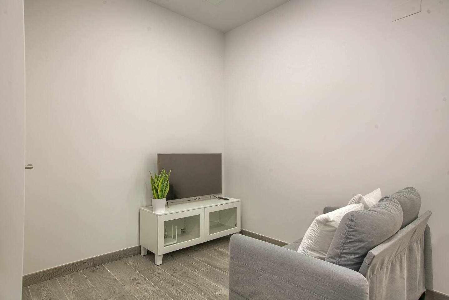 Apartment - Photo 9