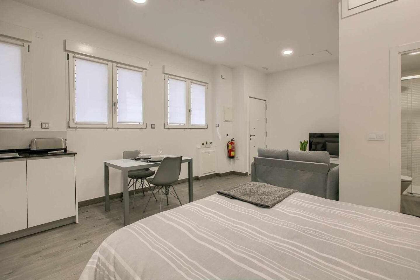 Apartment - Photo 4