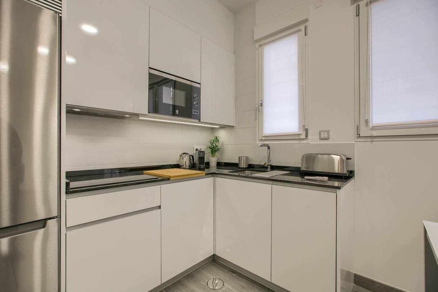 Apartment - Photo 2