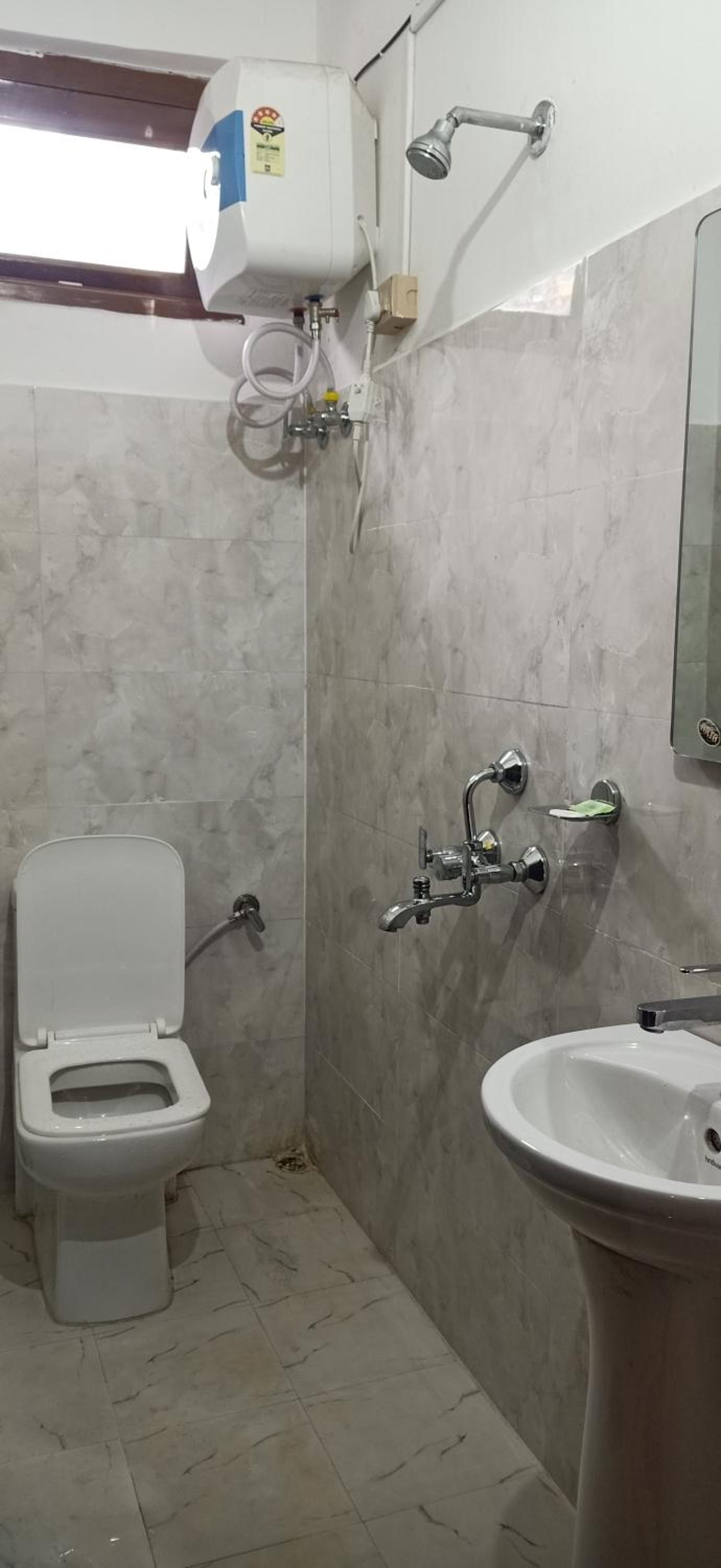 Budget Double Room photo 2
