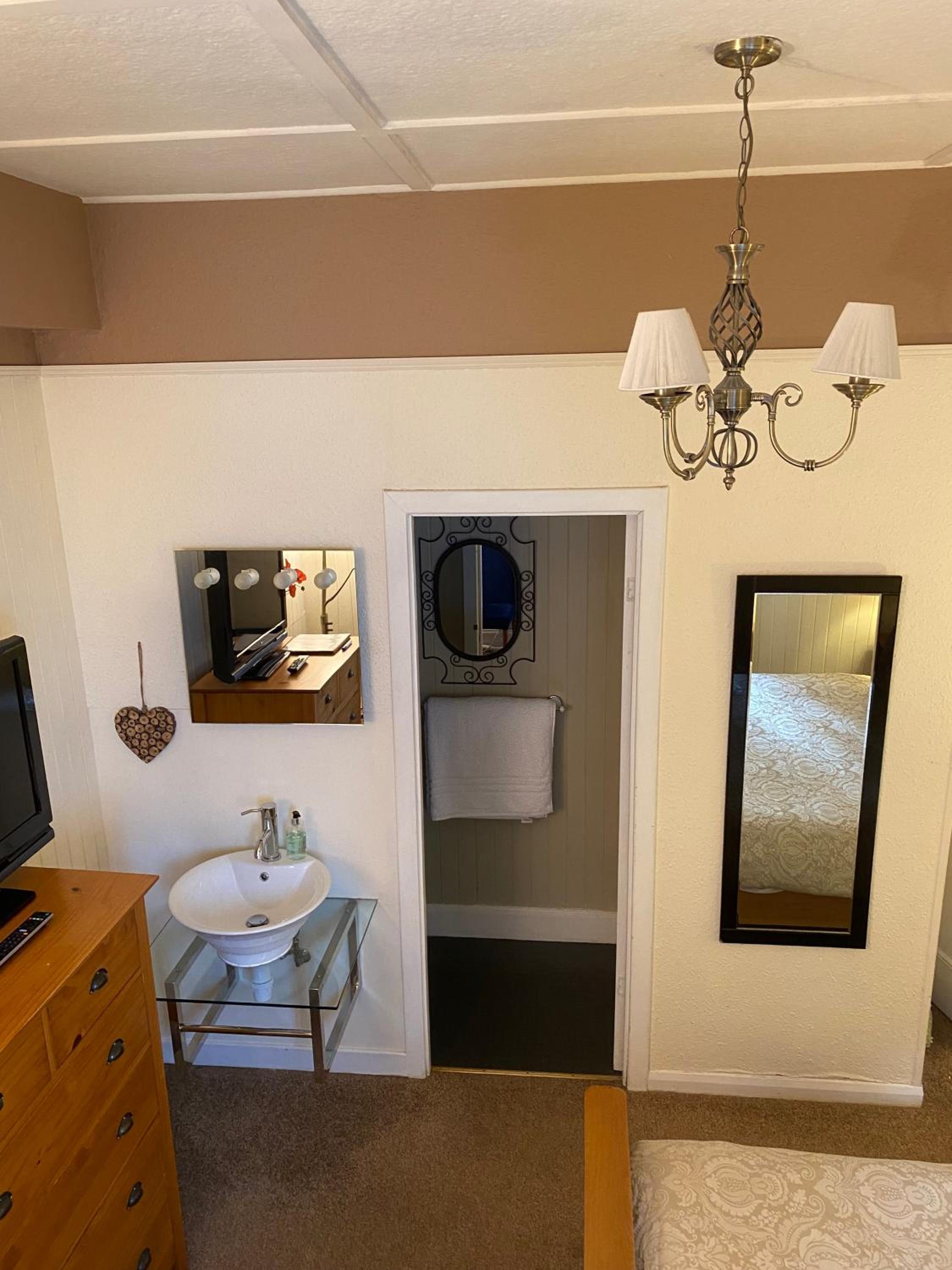 Small Double Room photo 3