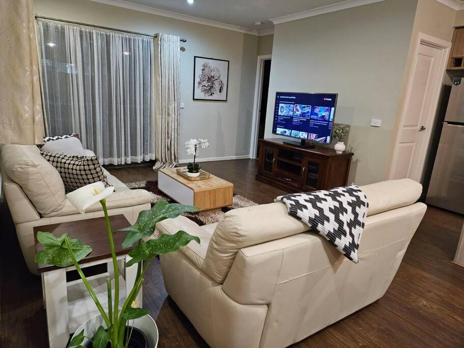 Three-Bedroom Apartment photo 1