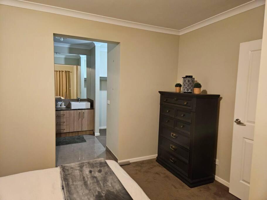Three-Bedroom Apartment photo 2