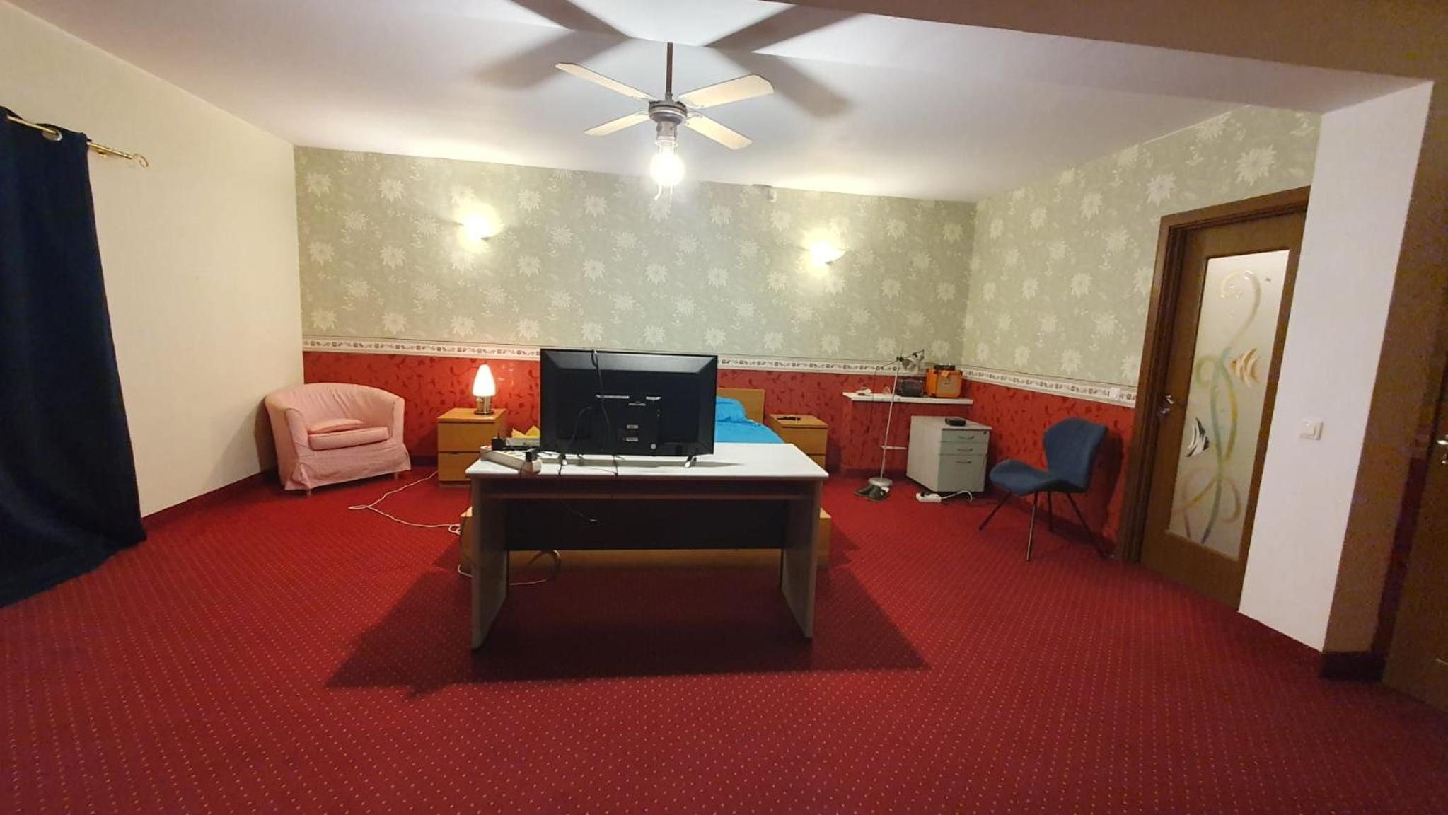Deluxe Double Room with Balcony photo 3