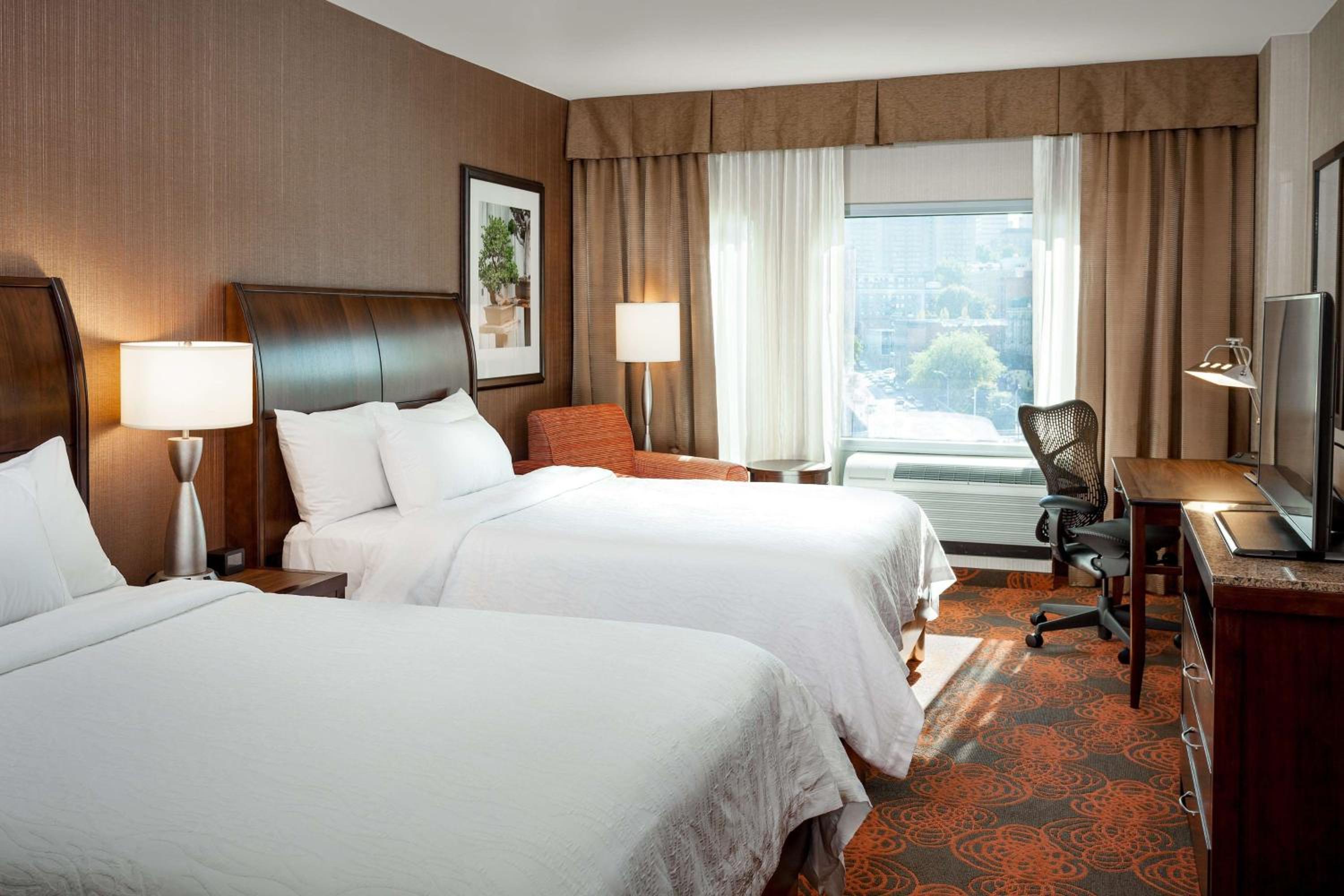 Queen Room with Two Queen Beds - Hearing Access photo 1