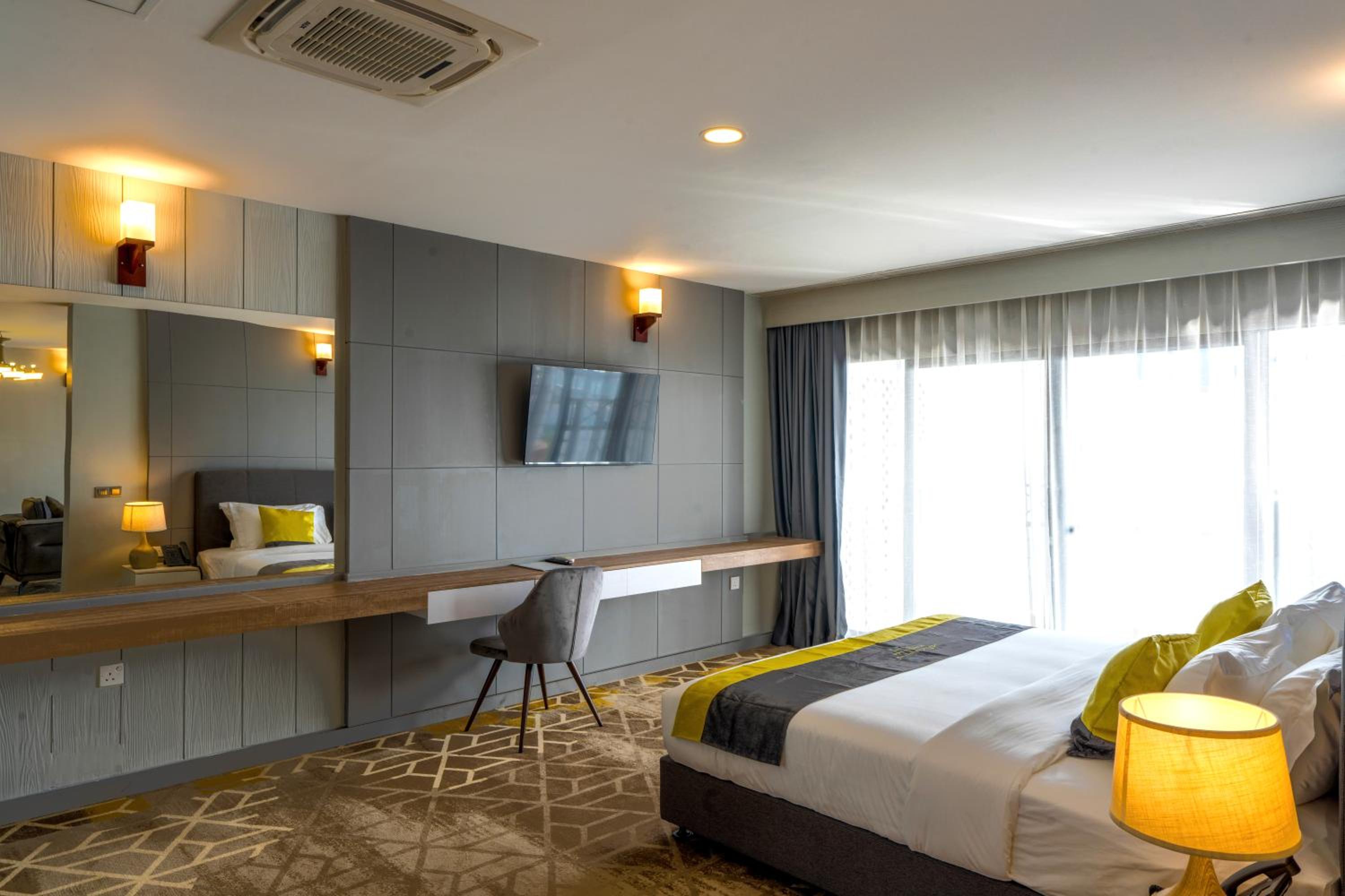 Standard King Room (Free Return Airport Transfer & 10% discount on Food & Beverage)