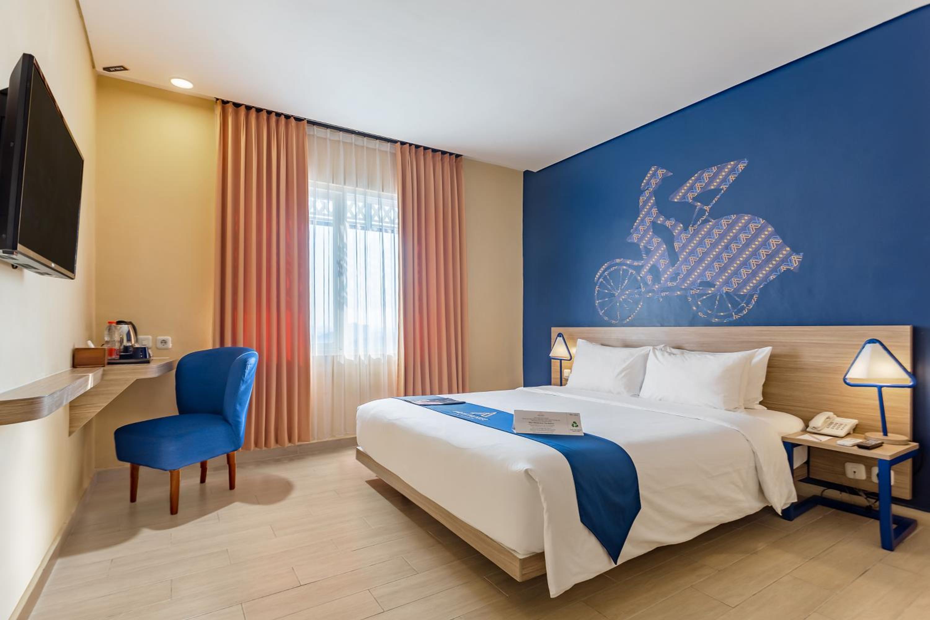 Deluxe Queen Room - Photo 1