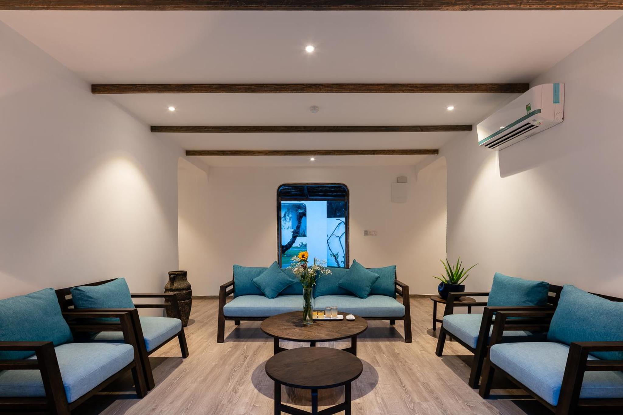 Two-Bedroom Villa with Garden View - Photo 3
