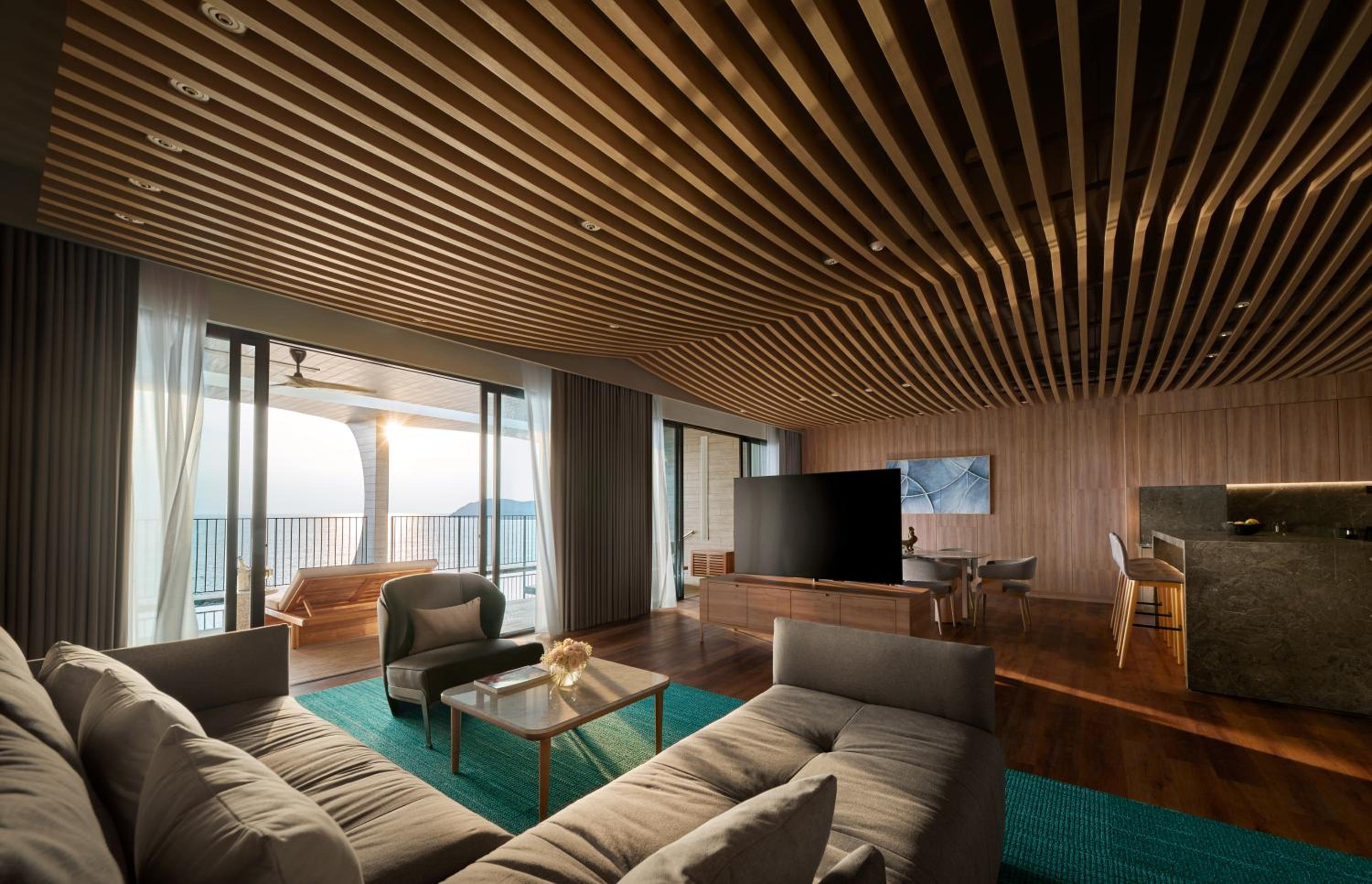 PARKROYAL Suite - Photo 2