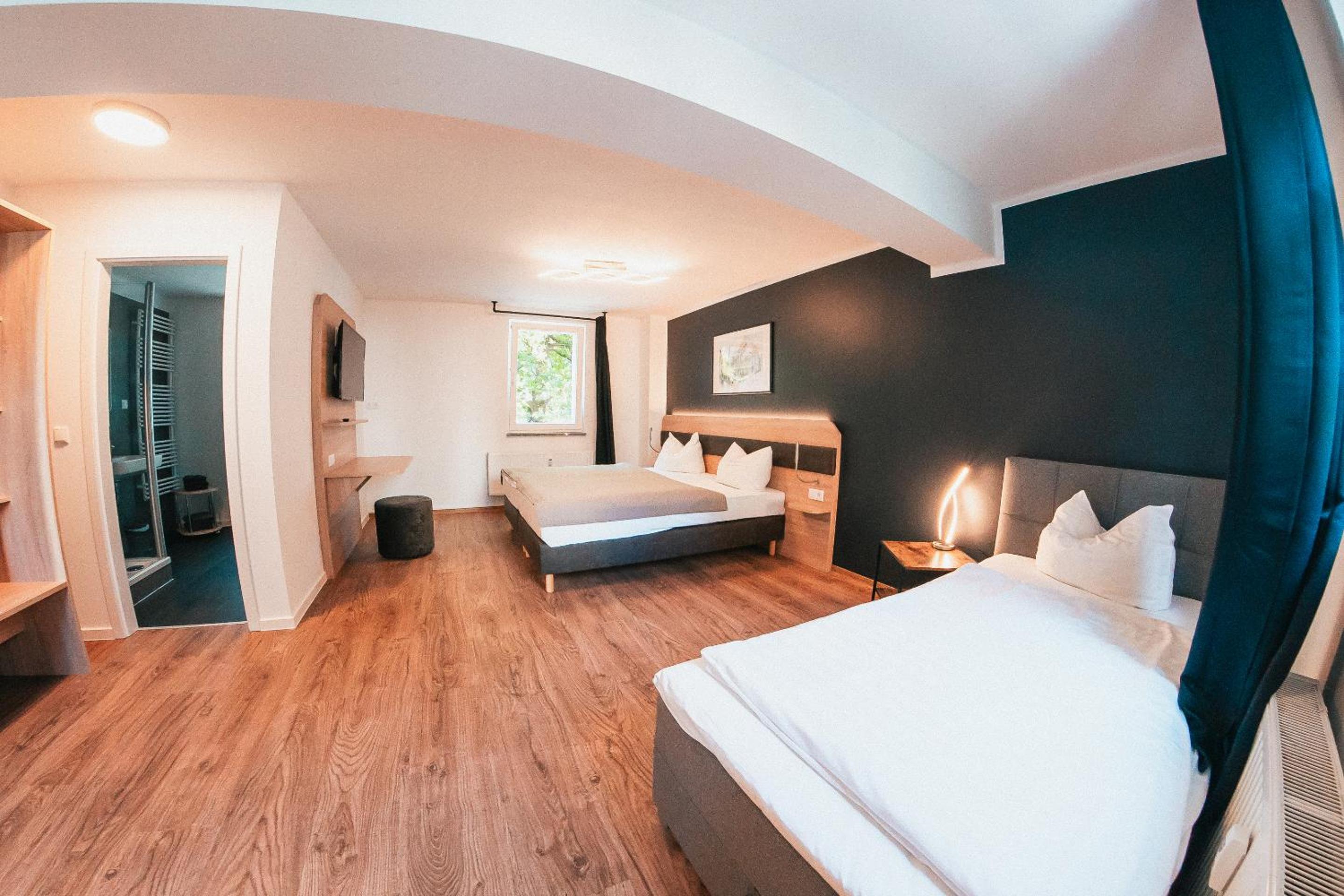 Deluxe Triple Room - Photo 9