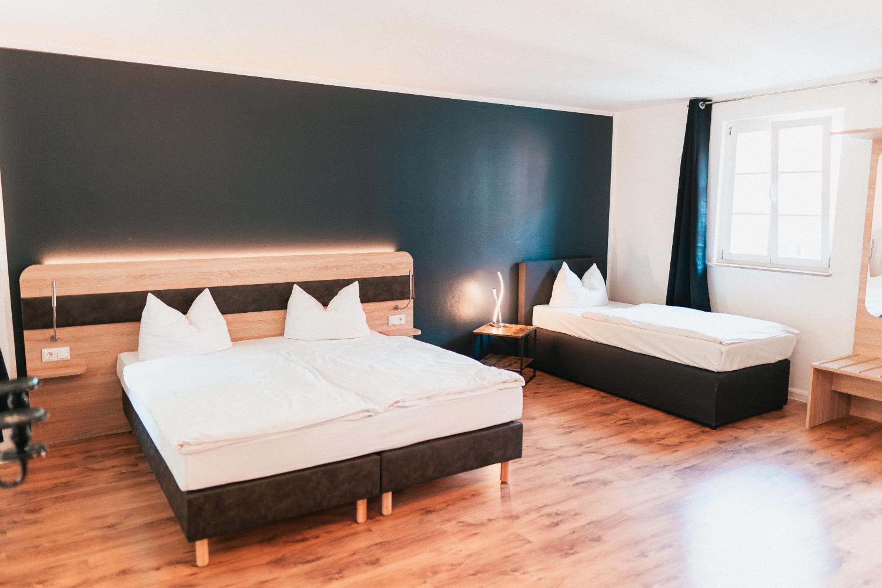 Deluxe Triple Room - Photo 18