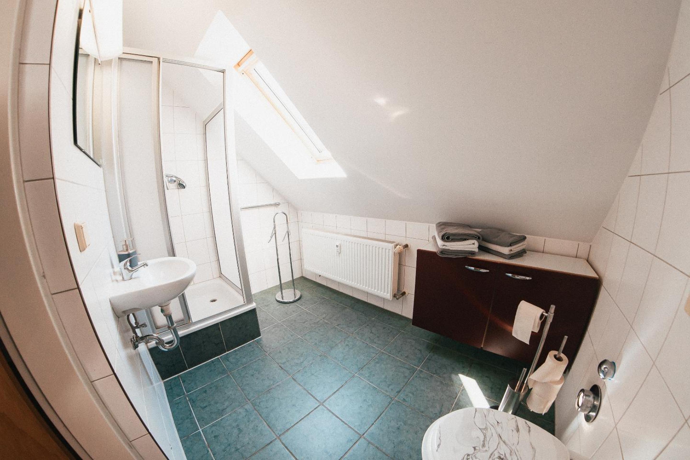 Deluxe Triple Room - Photo 22